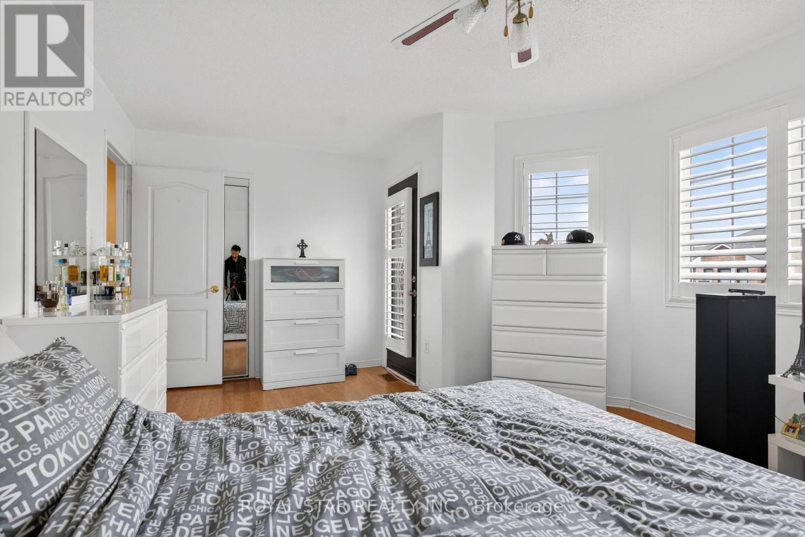 3841 EDGECLIFFE RUN Image 33