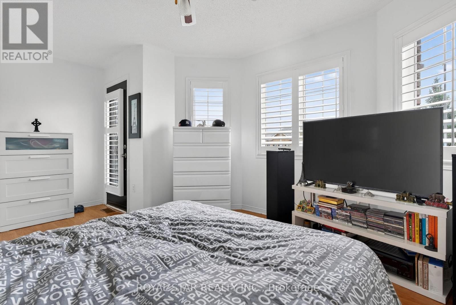 3841 EDGECLIFFE RUN Image 34