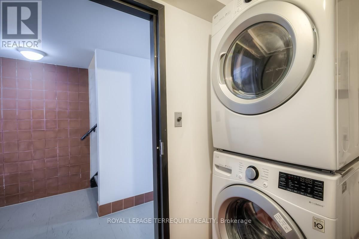 Upper - 26A SCARLETT ROAD Image 14