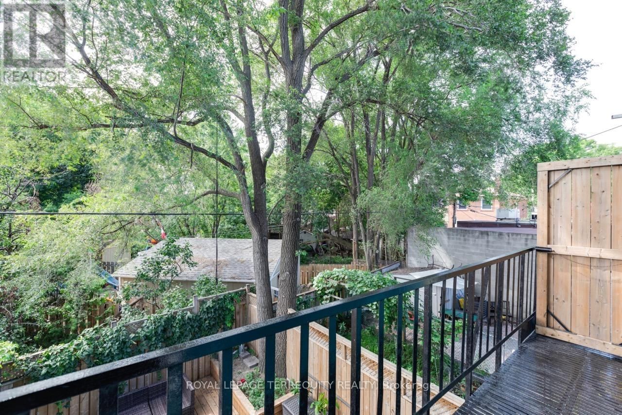 Upper - 26A SCARLETT ROAD Image 9