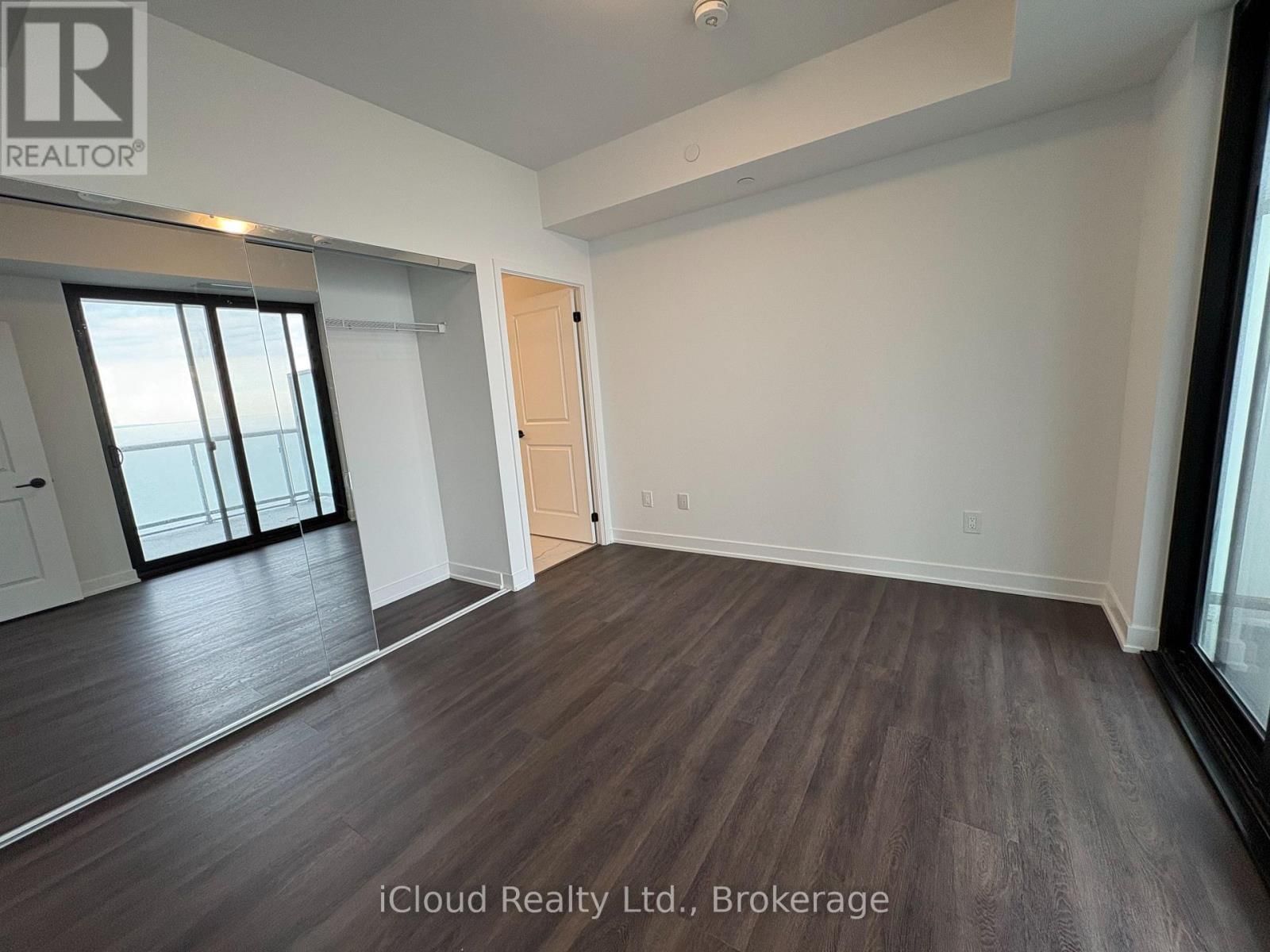 908 - 2075 LAKESHORE ROAD Image 12