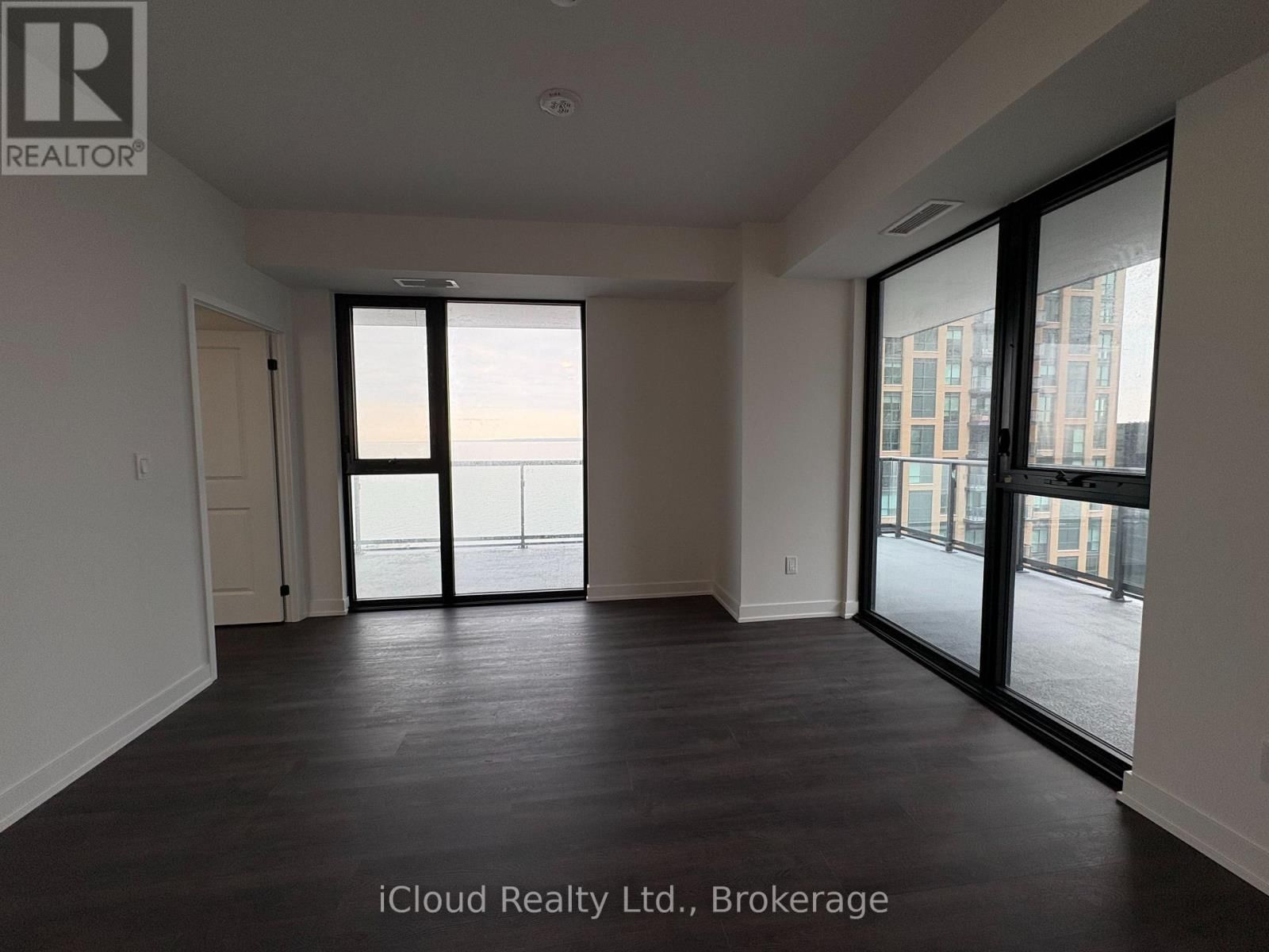 908 - 2075 LAKESHORE ROAD Image 15