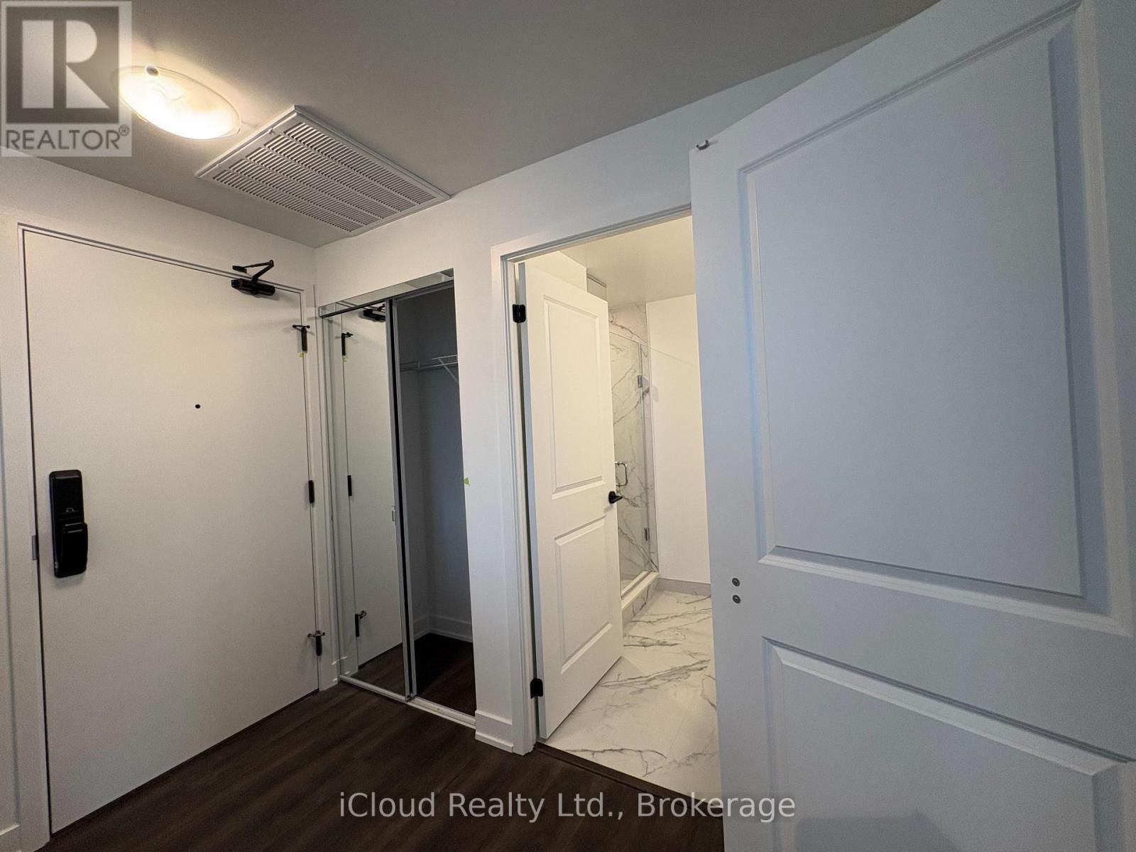 908 - 2075 LAKESHORE ROAD Image 20