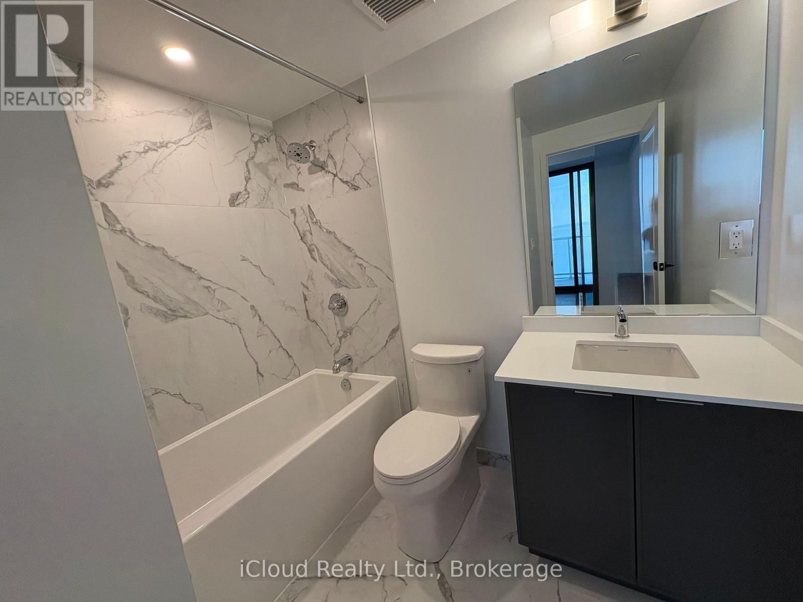 908 - 2075 LAKESHORE ROAD Image 24