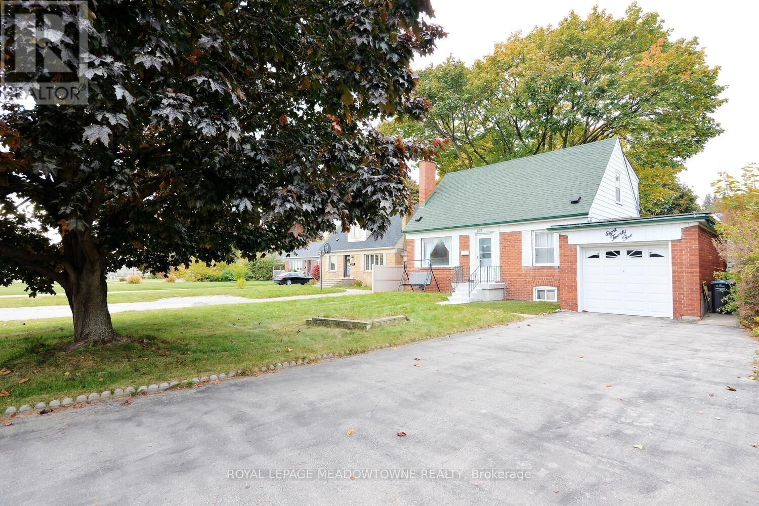 825 NORTH SERVICE ROAD Image 1