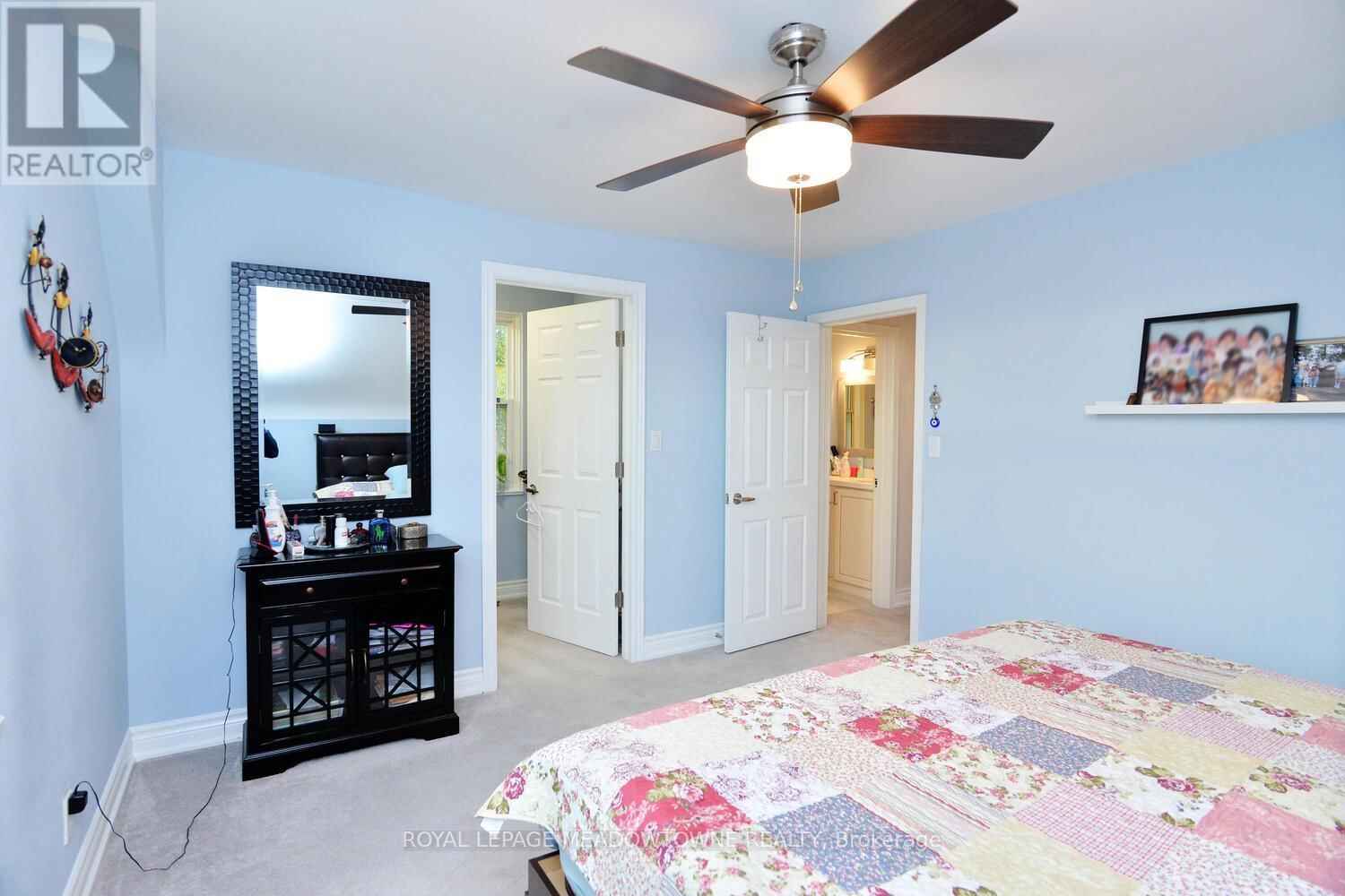 825 NORTH SERVICE ROAD Image 27