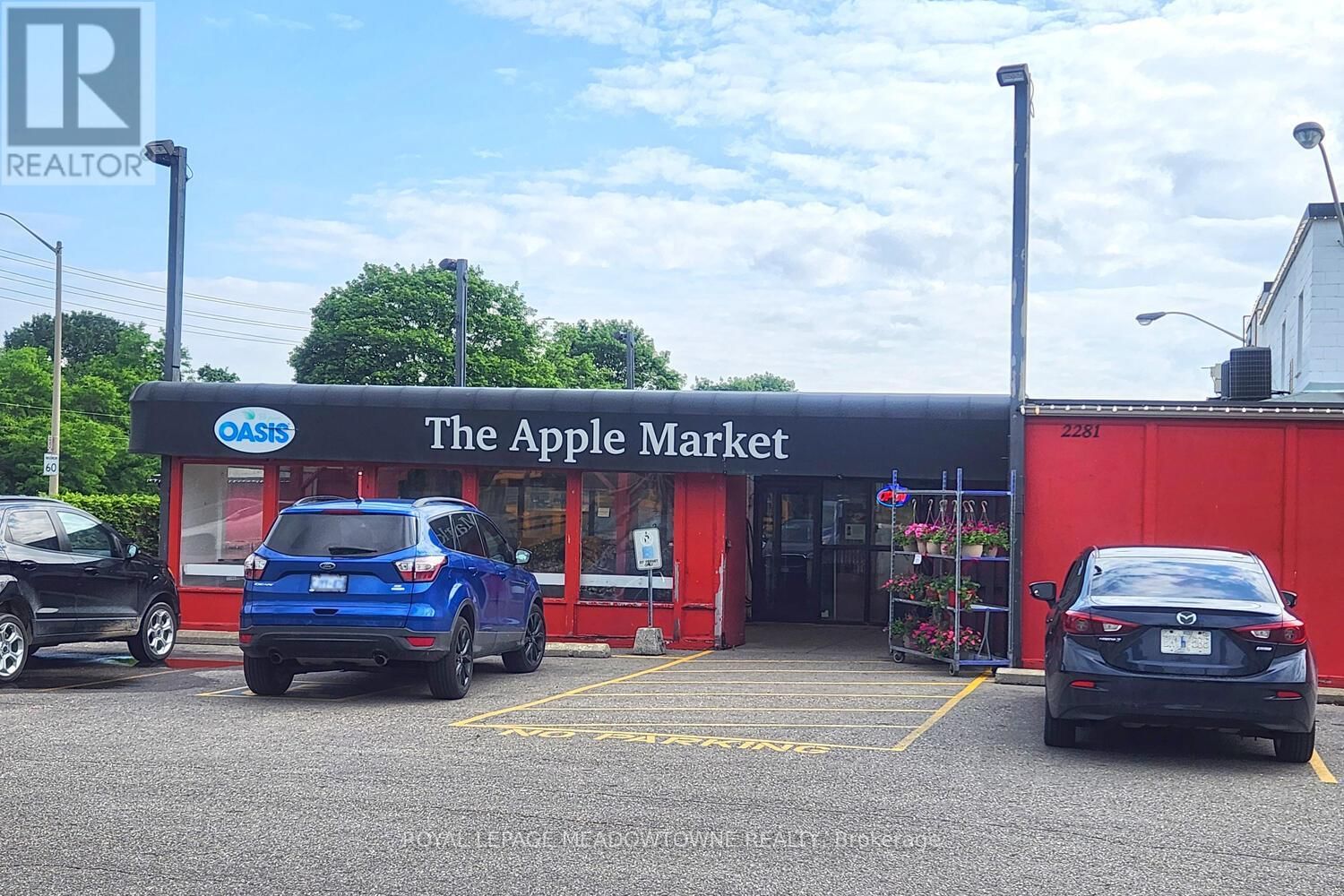 825 NORTH SERVICE ROAD Image 50