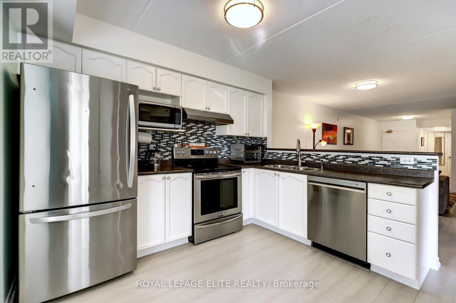 111 - 1480 BISHOPS GATE Image 16