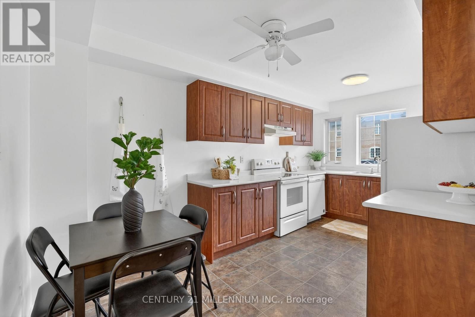 97 - 97 SPADINA ROAD Image 9