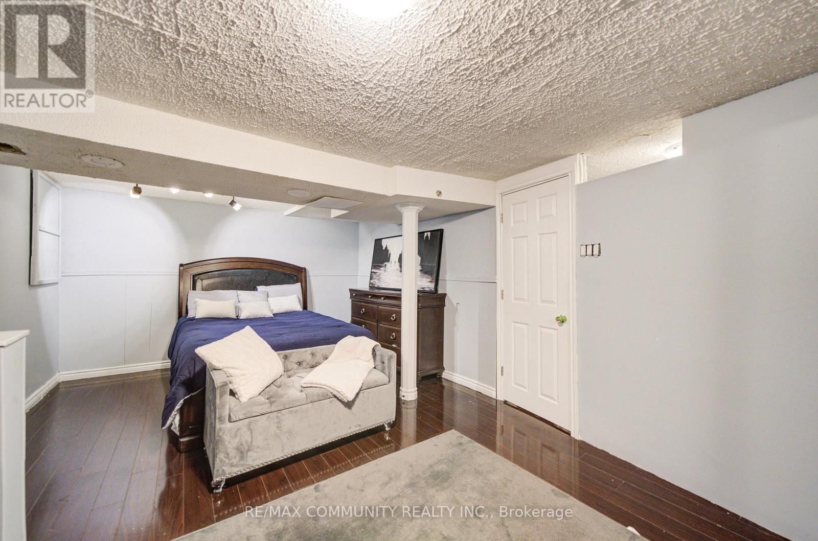 37 VODDEN COURT Image 45