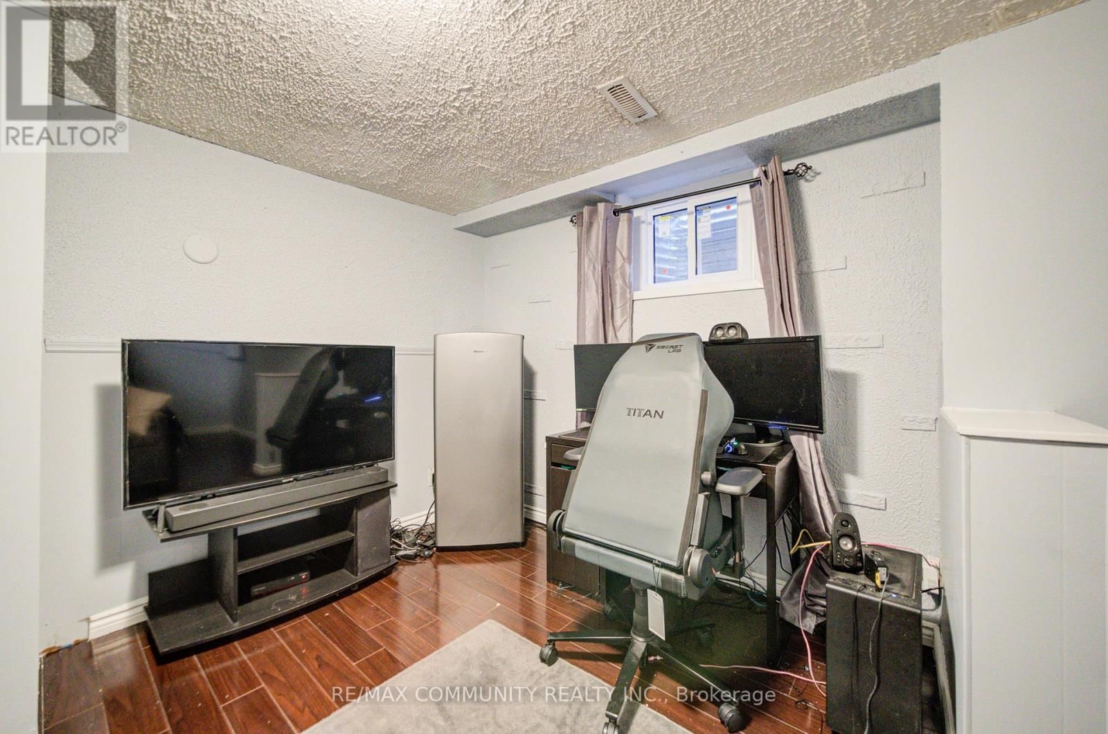 37 VODDEN COURT Image 48