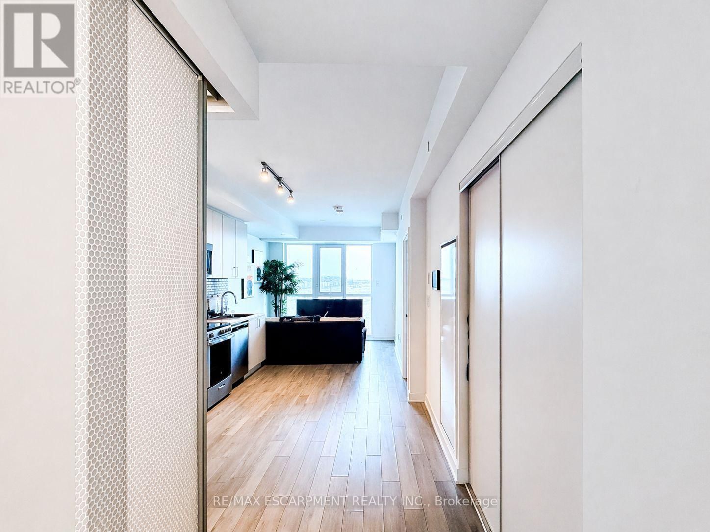 333 - 1005 DUNDAS STREET EAST Image 5