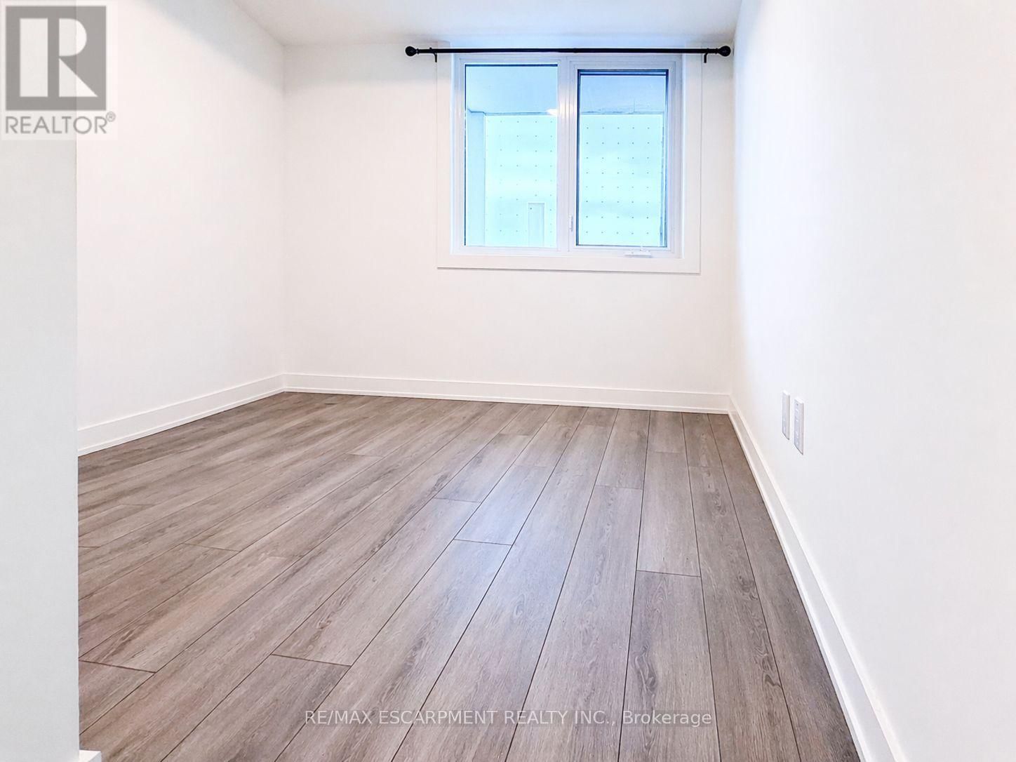 333 - 1005 DUNDAS STREET EAST Image 8