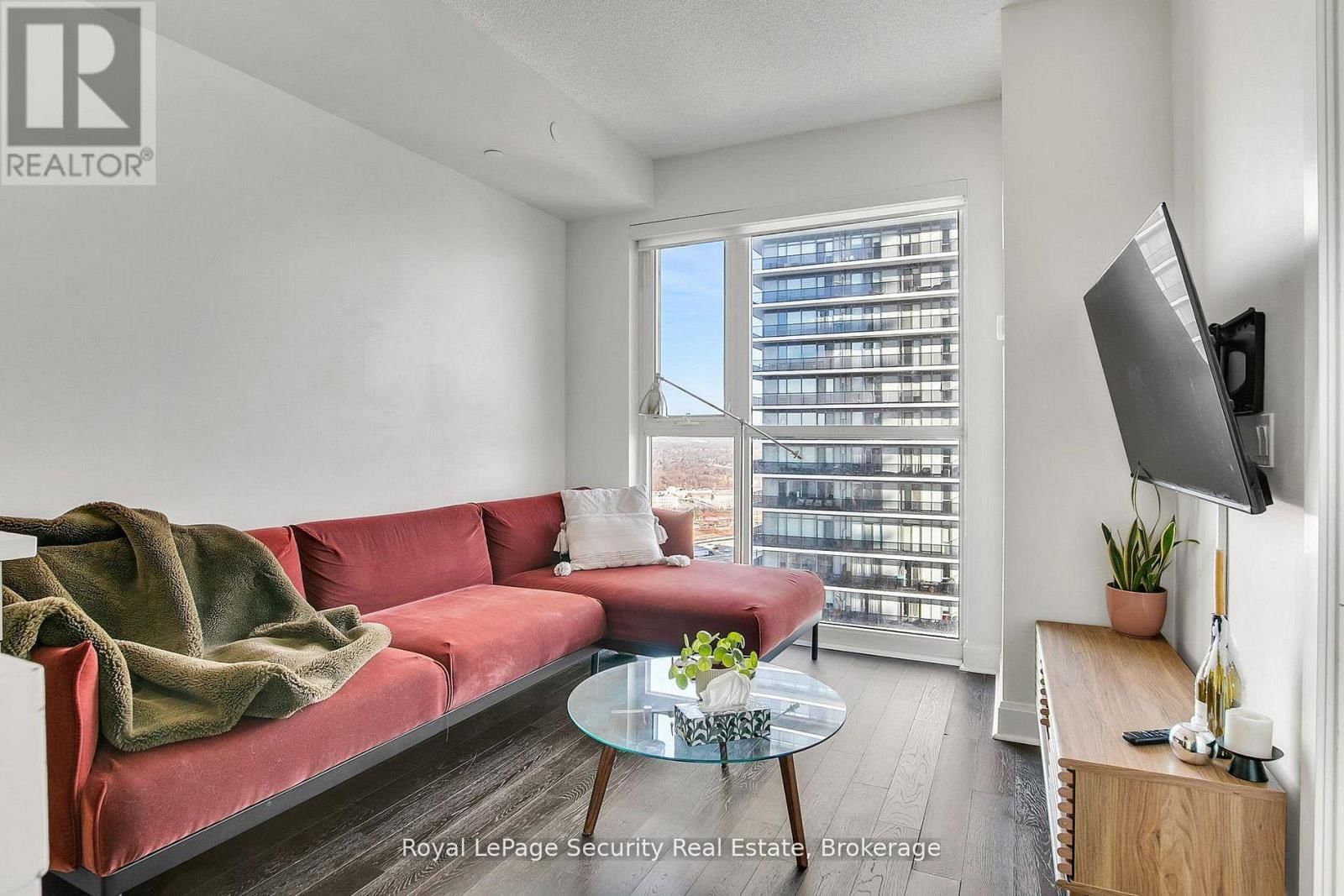 3206 - 33 SHORE BREEZE DRIVE Image 11