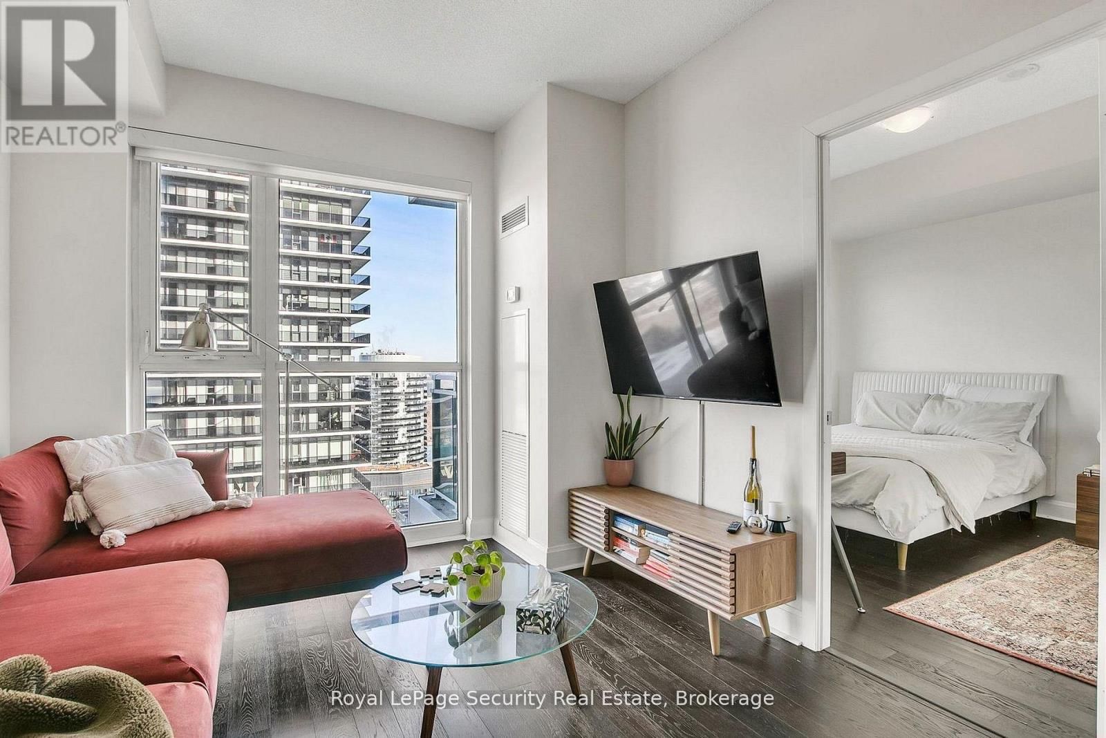 3206 - 33 SHORE BREEZE DRIVE Image 12