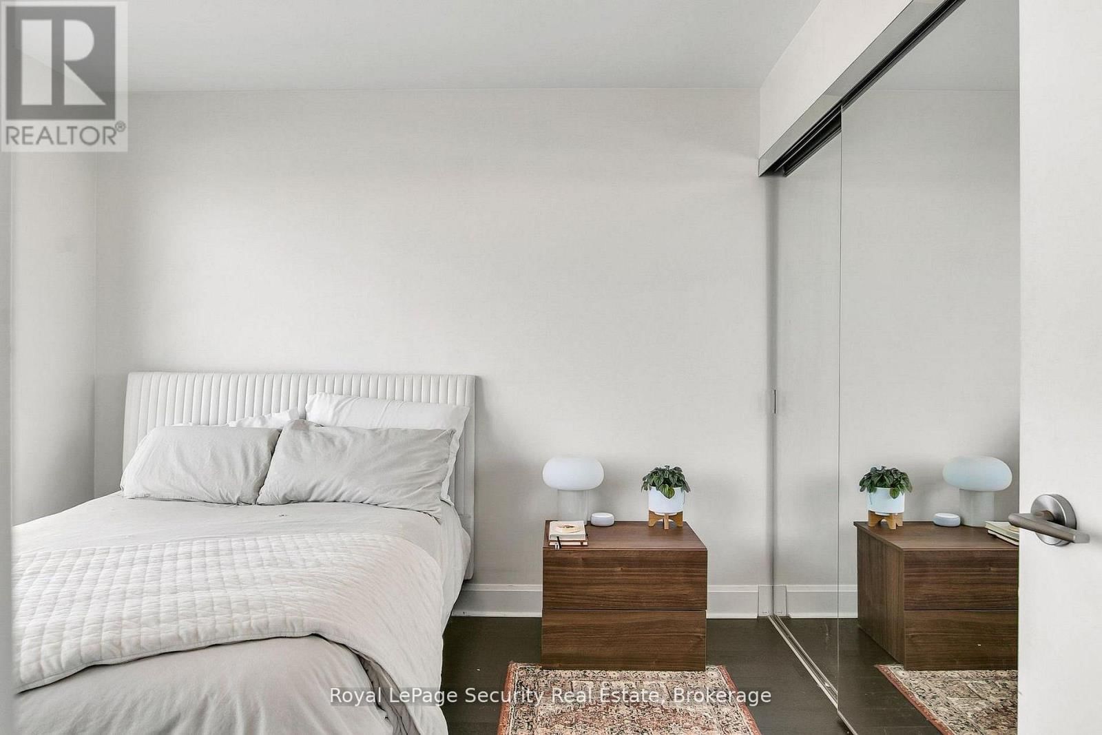 3206 - 33 SHORE BREEZE DRIVE Image 16