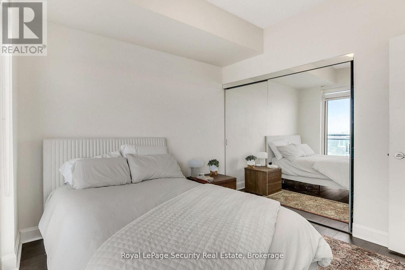 3206 - 33 SHORE BREEZE DRIVE Image 17