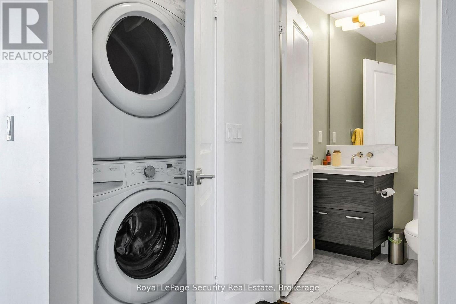 3206 - 33 SHORE BREEZE DRIVE Image 21