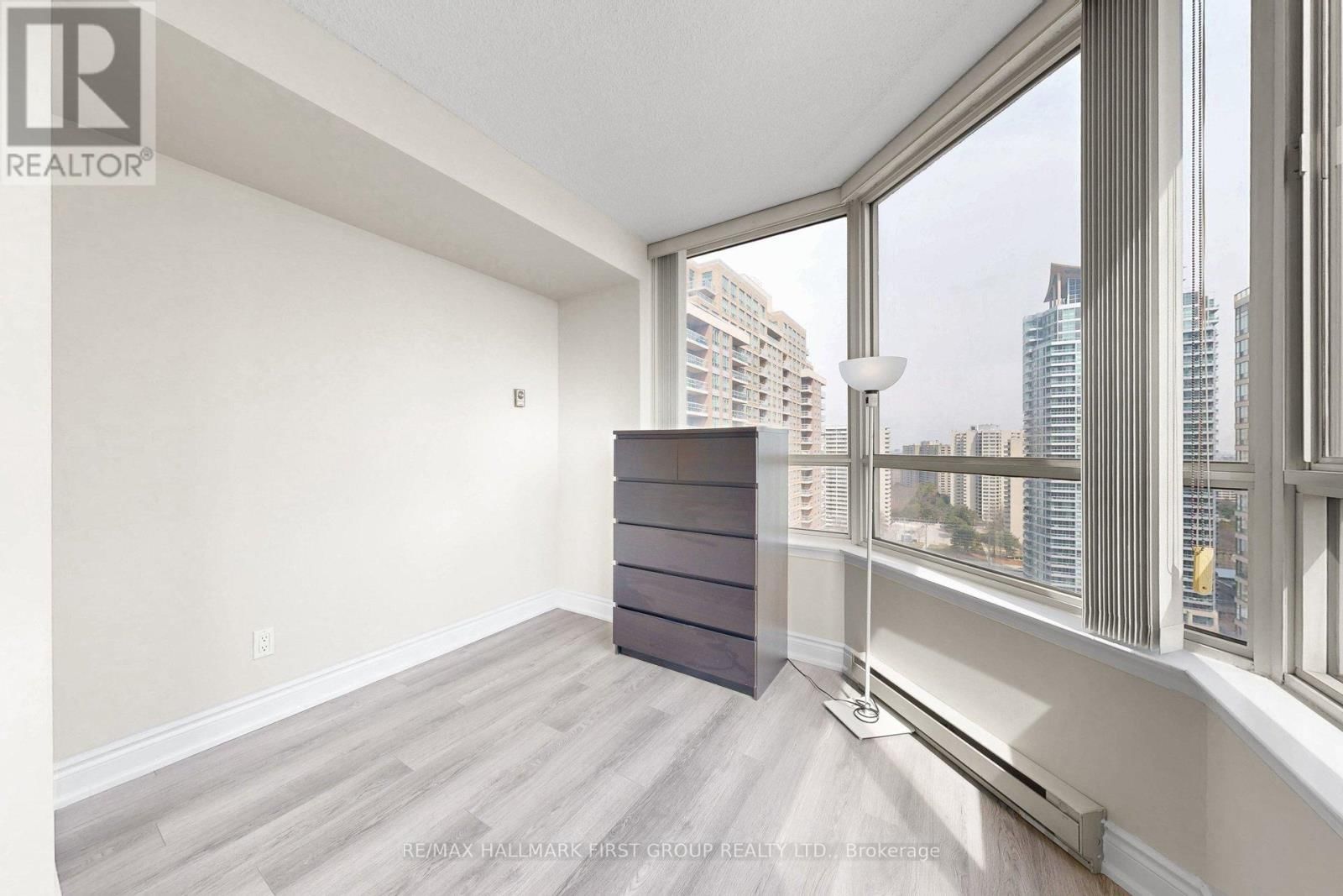 1603 - 3605 KARIYA DRIVE Image 30