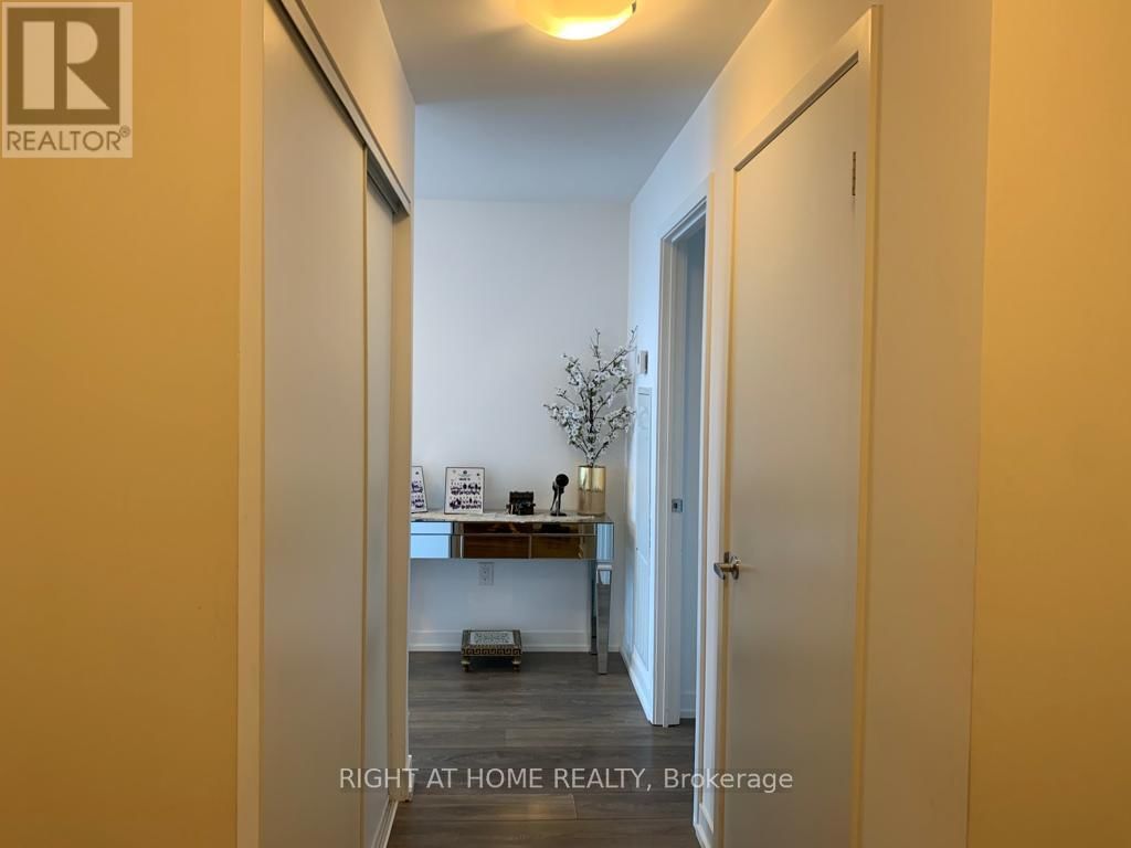 15 - 2520 EGLINTON AVENUE WEST Image 24