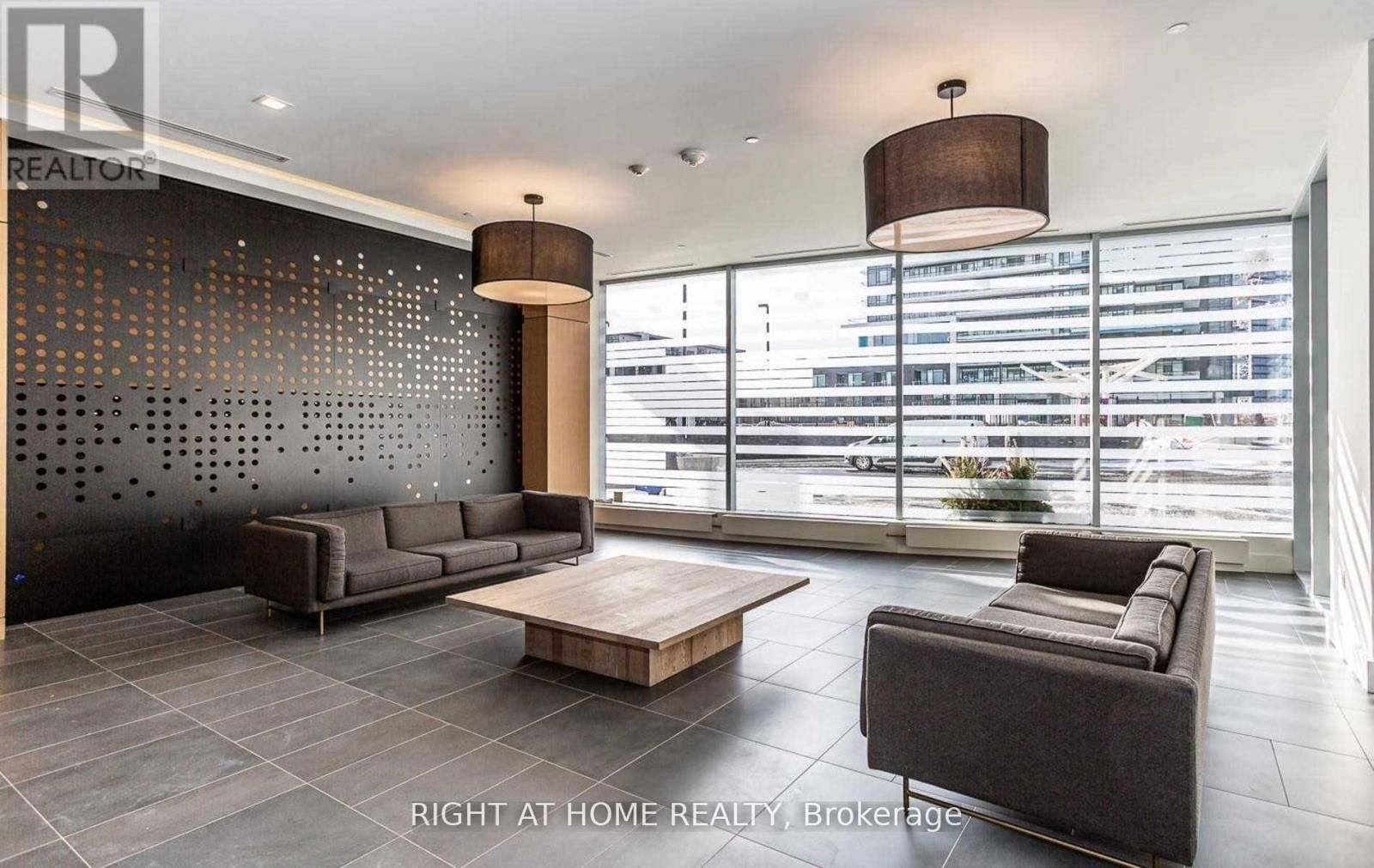 15 - 2520 EGLINTON AVENUE WEST Image 9