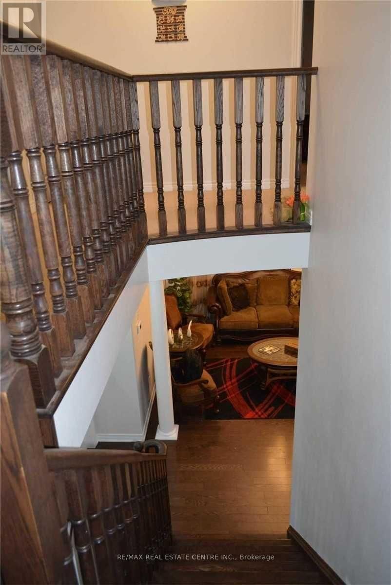 4640 ERWIN ROAD Image 12