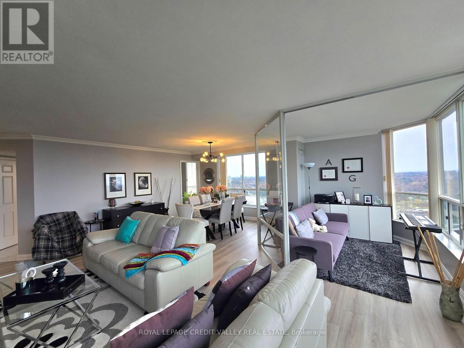 2101 - 24 HANOVER ROAD Image 10