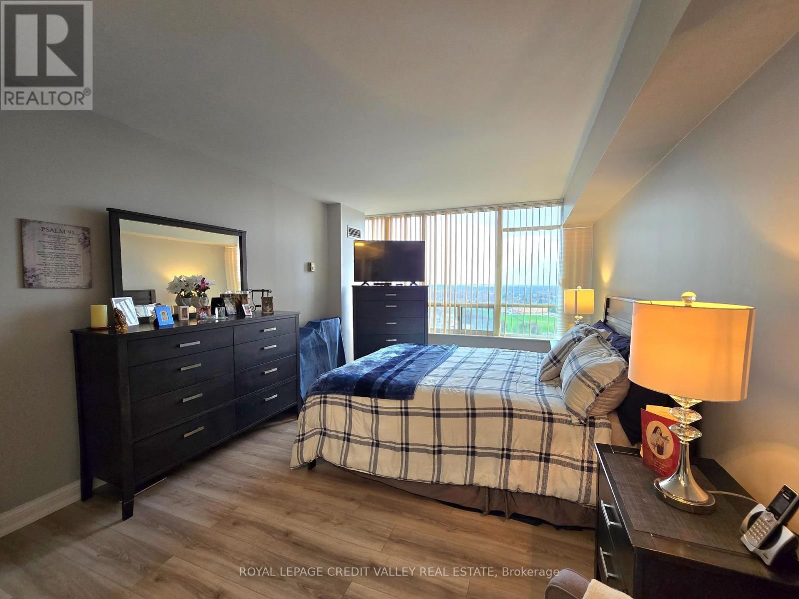 2101 - 24 HANOVER ROAD Image 12