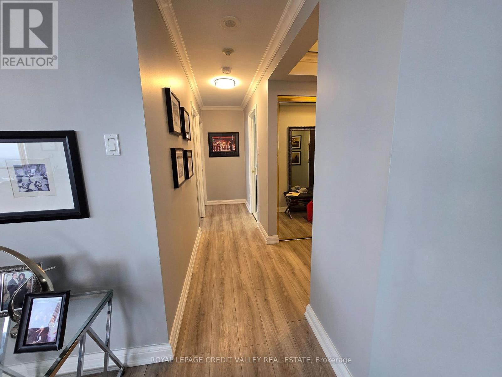 2101 - 24 HANOVER ROAD Image 9