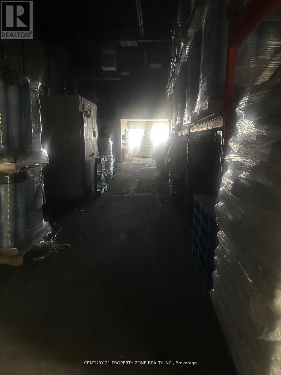 43 - 173 ADVANCE BOULEVARD Image 5