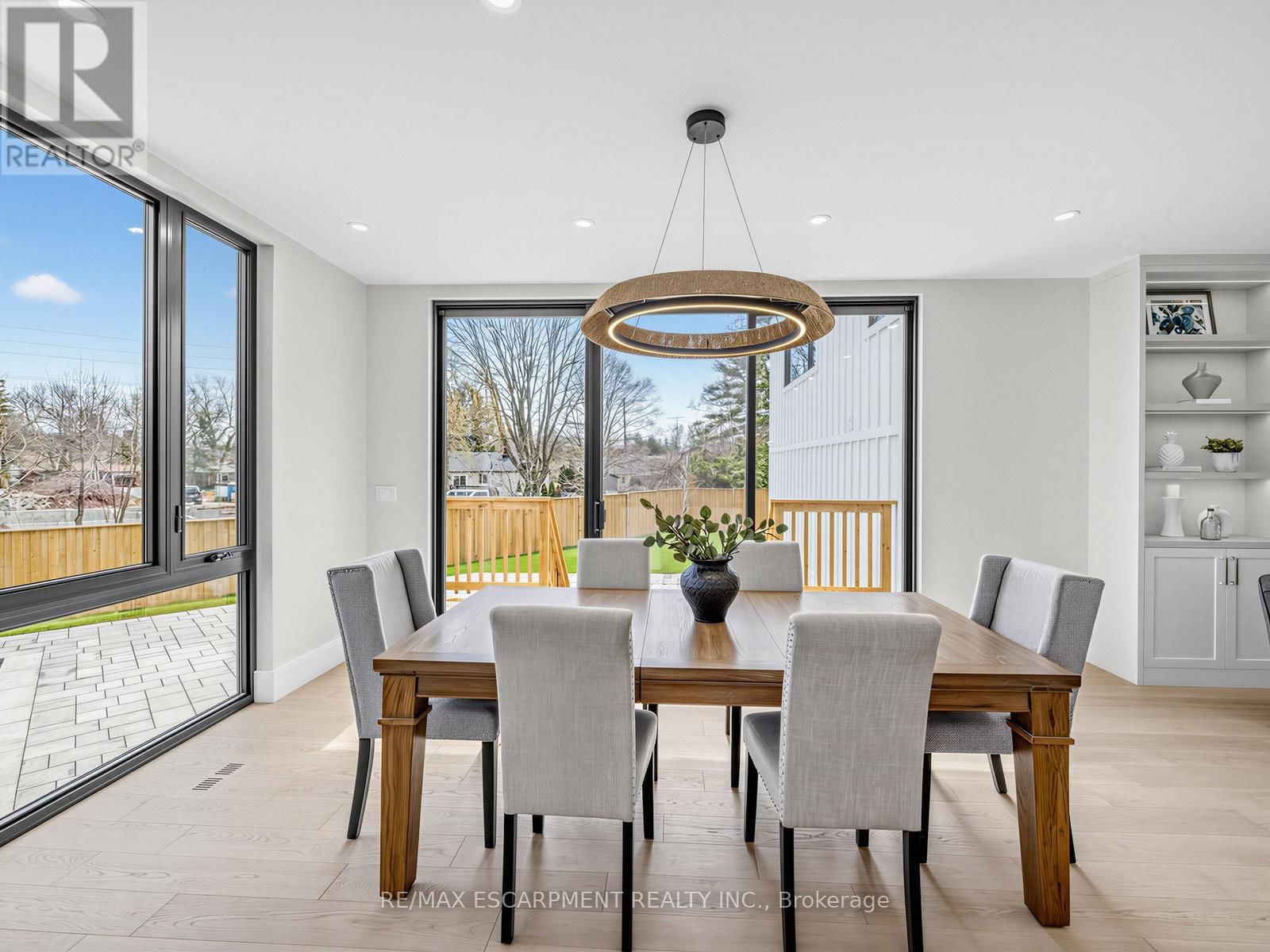 2488 BRIDGE ROAD Image 15