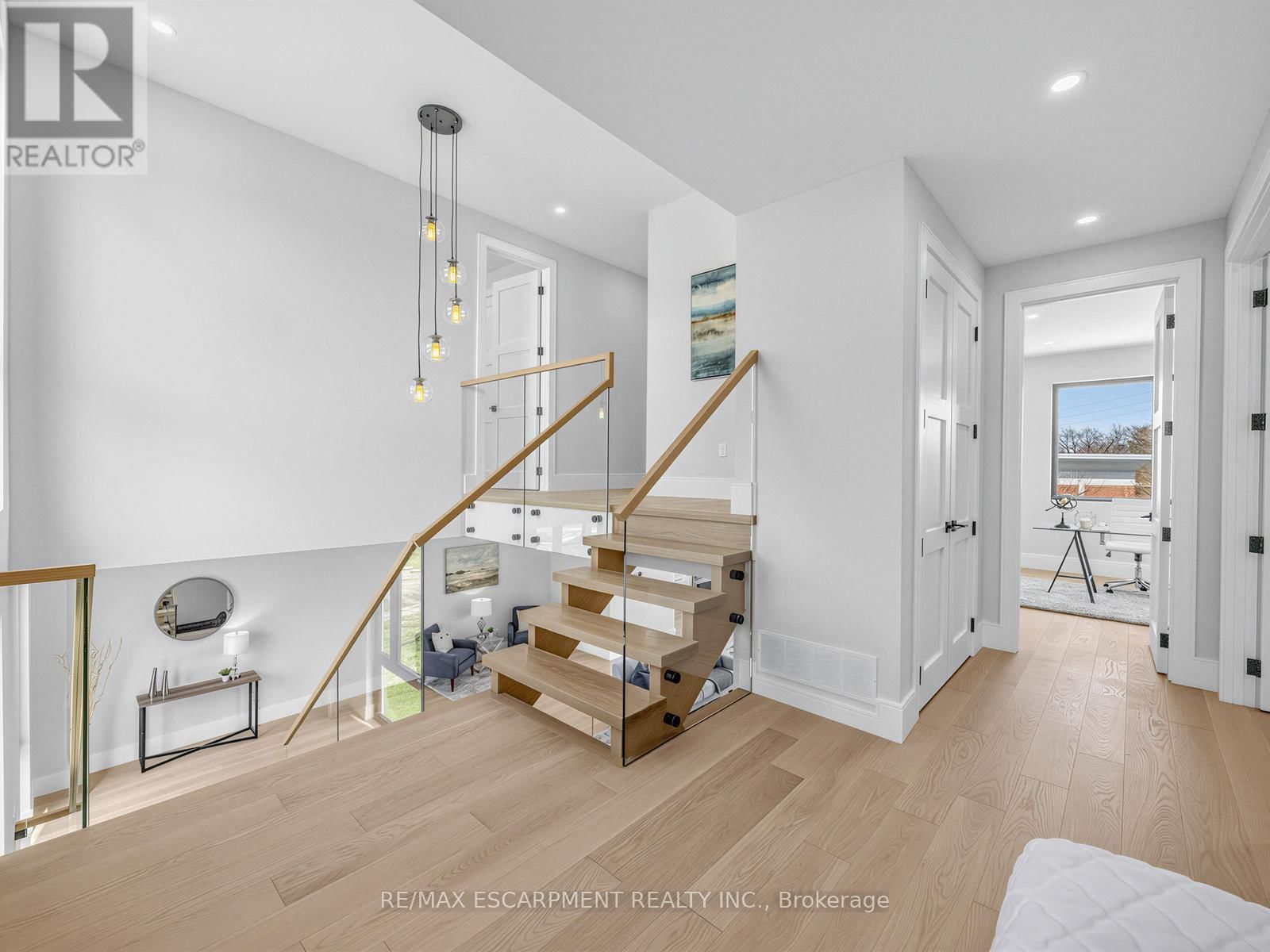 2488 BRIDGE ROAD Image 20