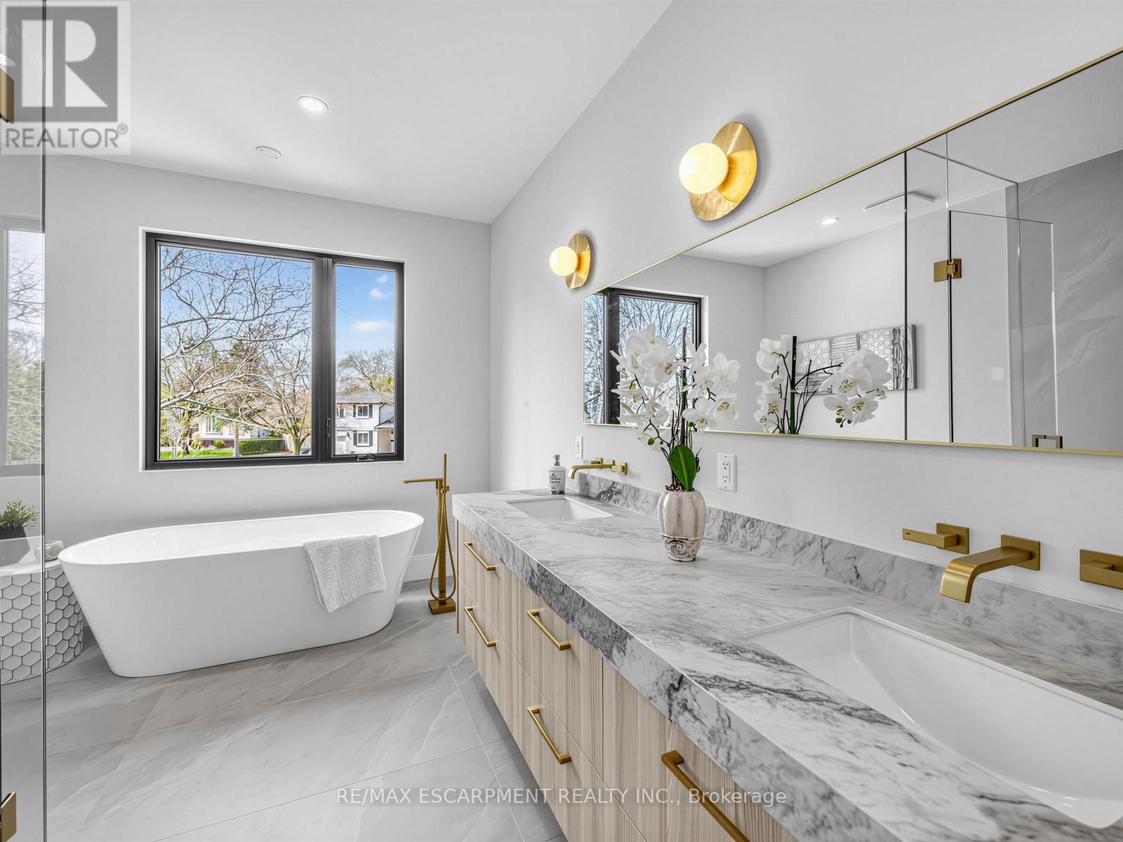 2488 BRIDGE ROAD Image 23