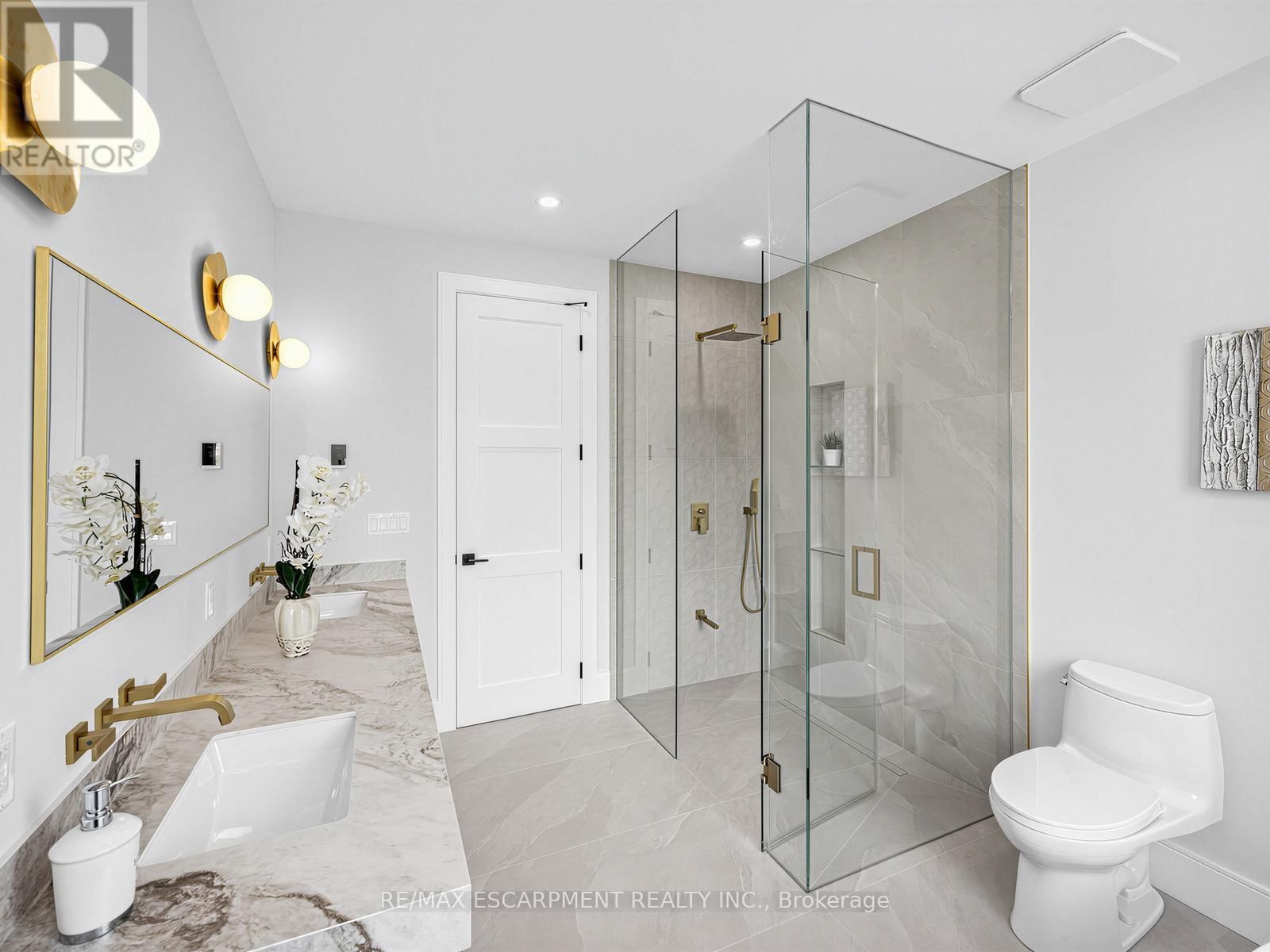 2488 BRIDGE ROAD Image 24