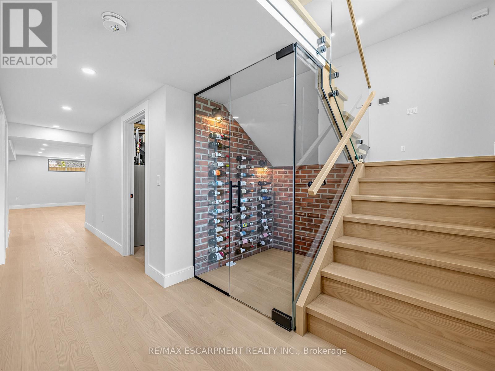 2488 BRIDGE ROAD Image 33