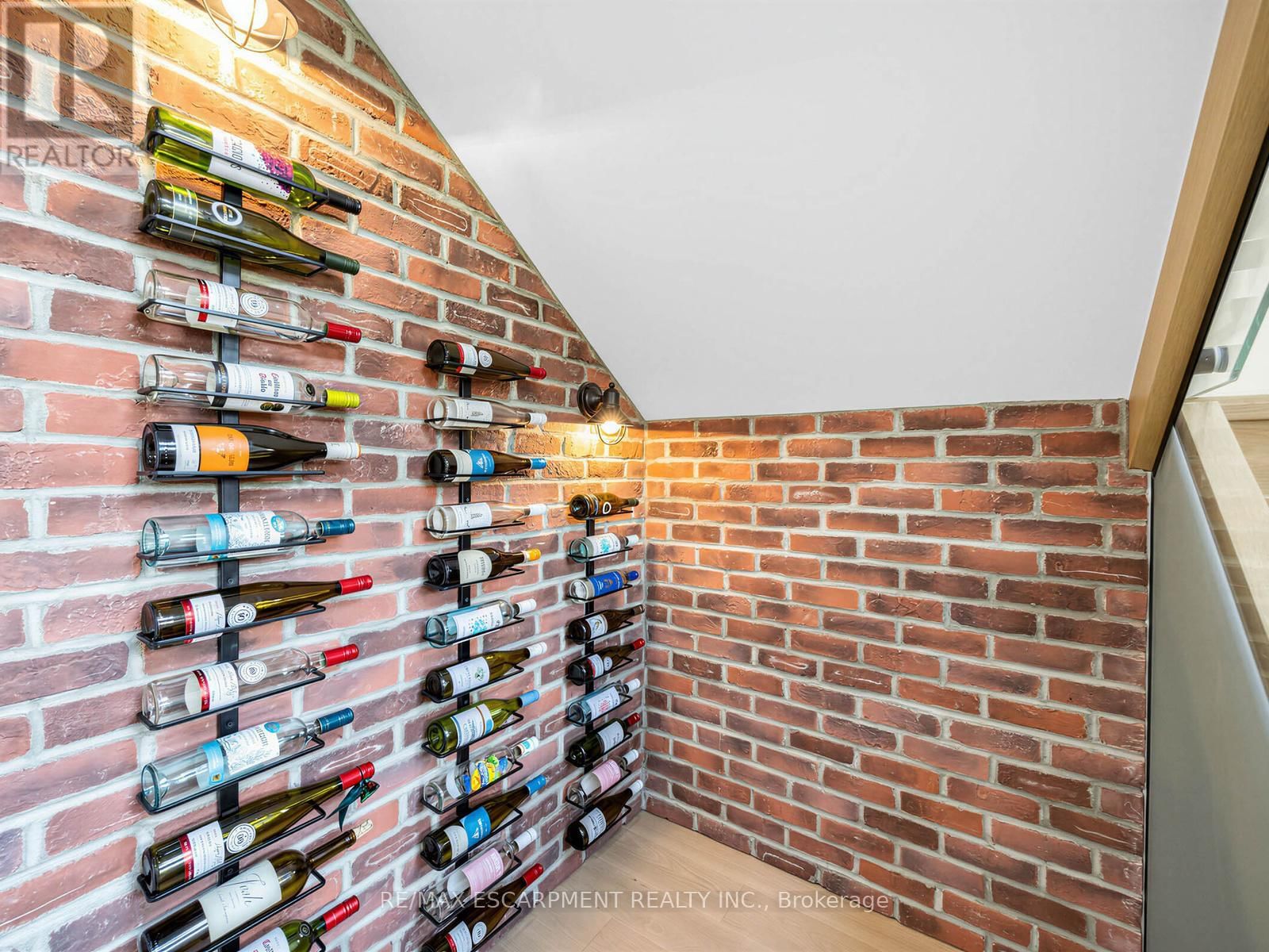 2488 BRIDGE ROAD Image 34