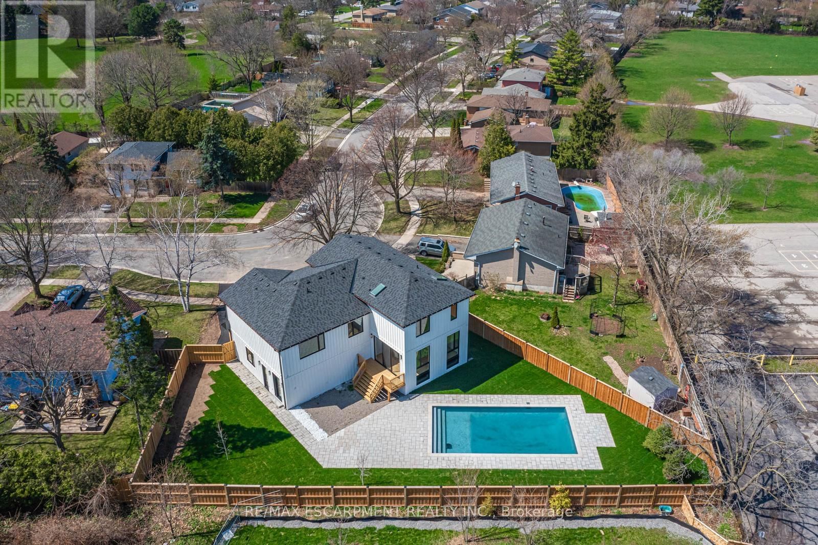 2488 BRIDGE ROAD Image 43