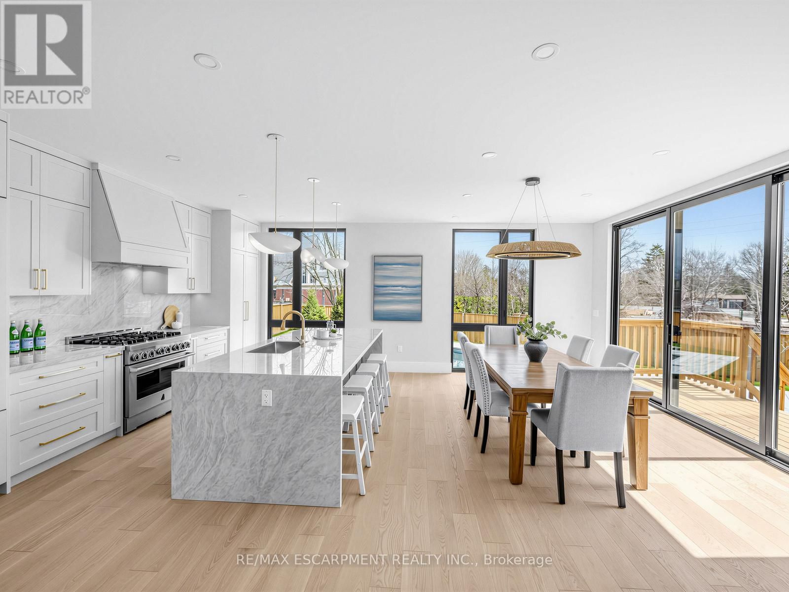 2488 BRIDGE ROAD Image 9