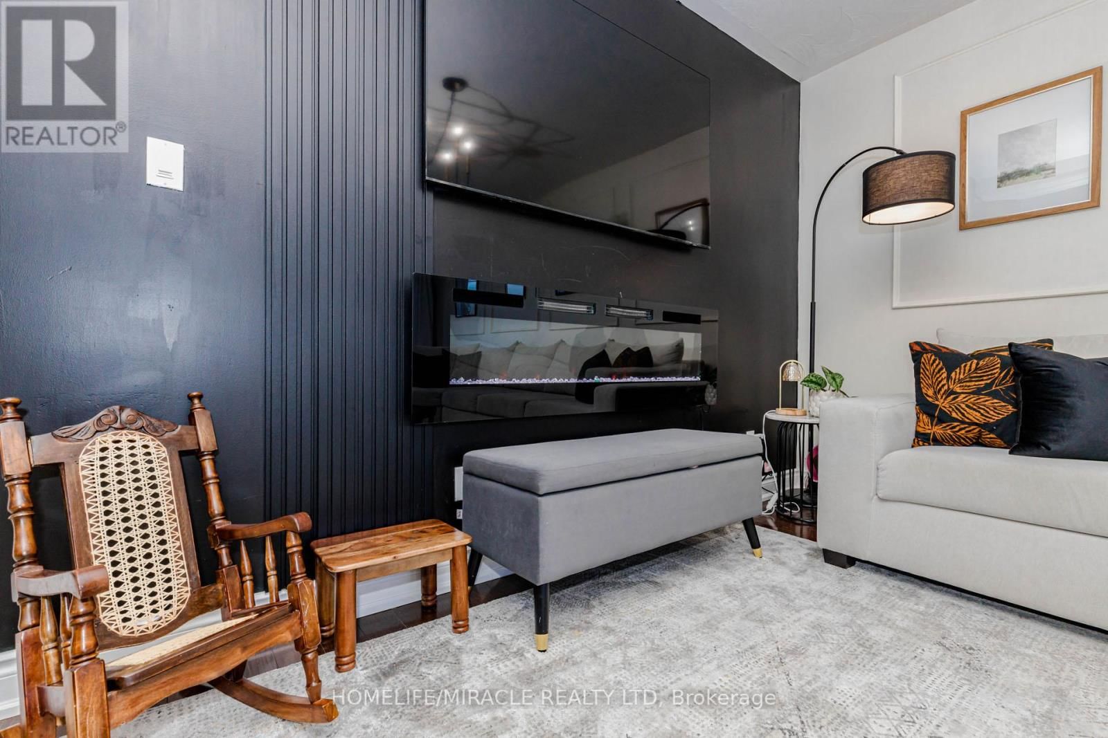 403 DELREX BOULEVARD Image 10