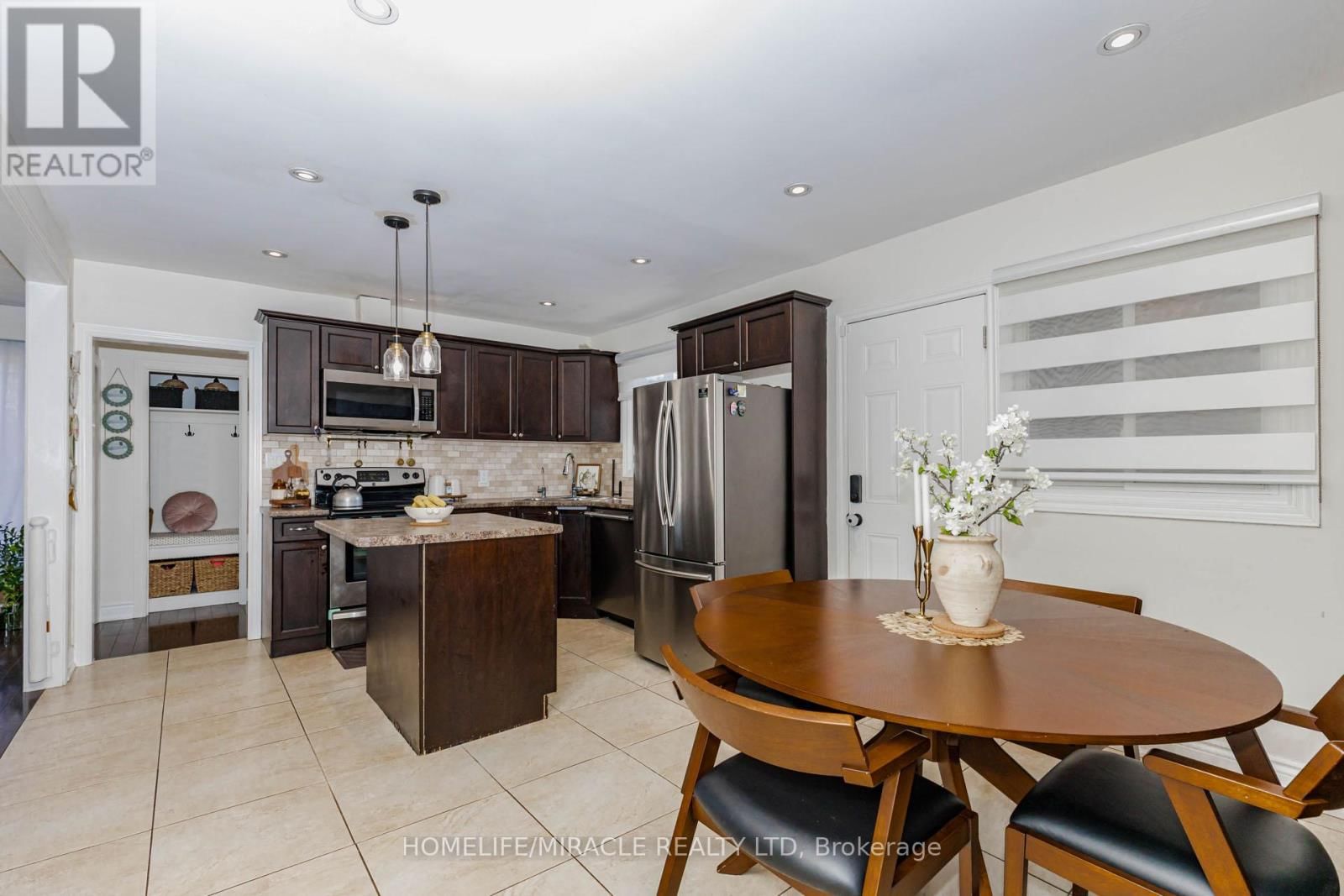 403 DELREX BOULEVARD Image 18