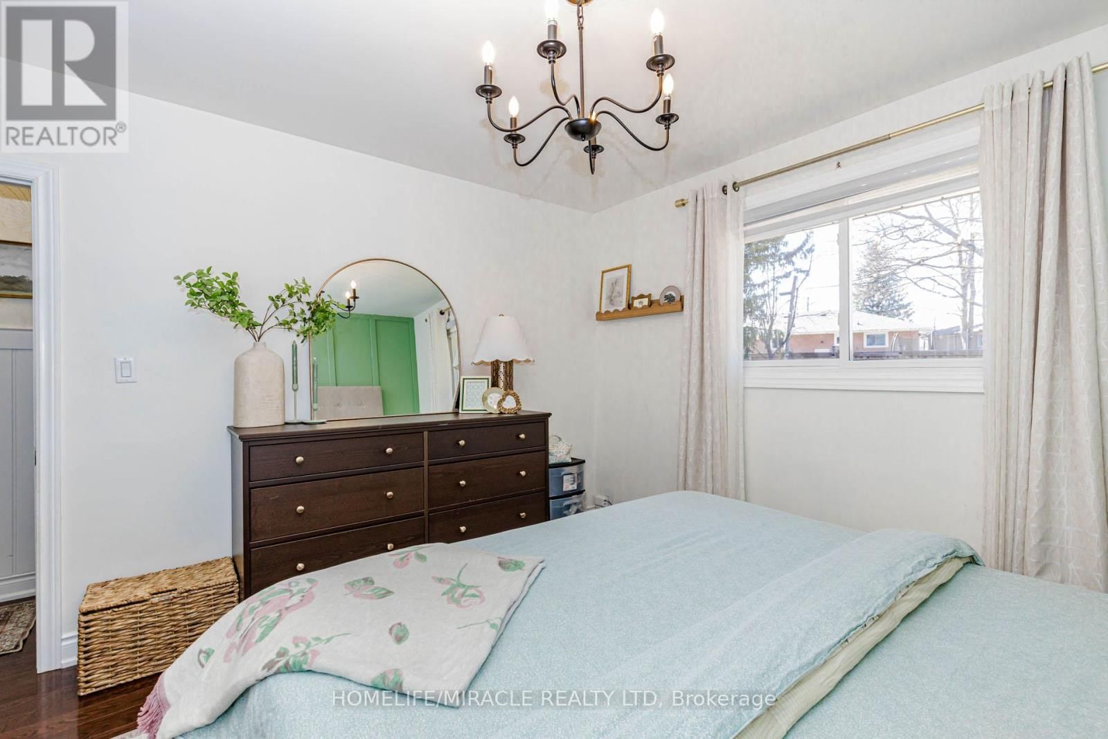 403 DELREX BOULEVARD Image 21