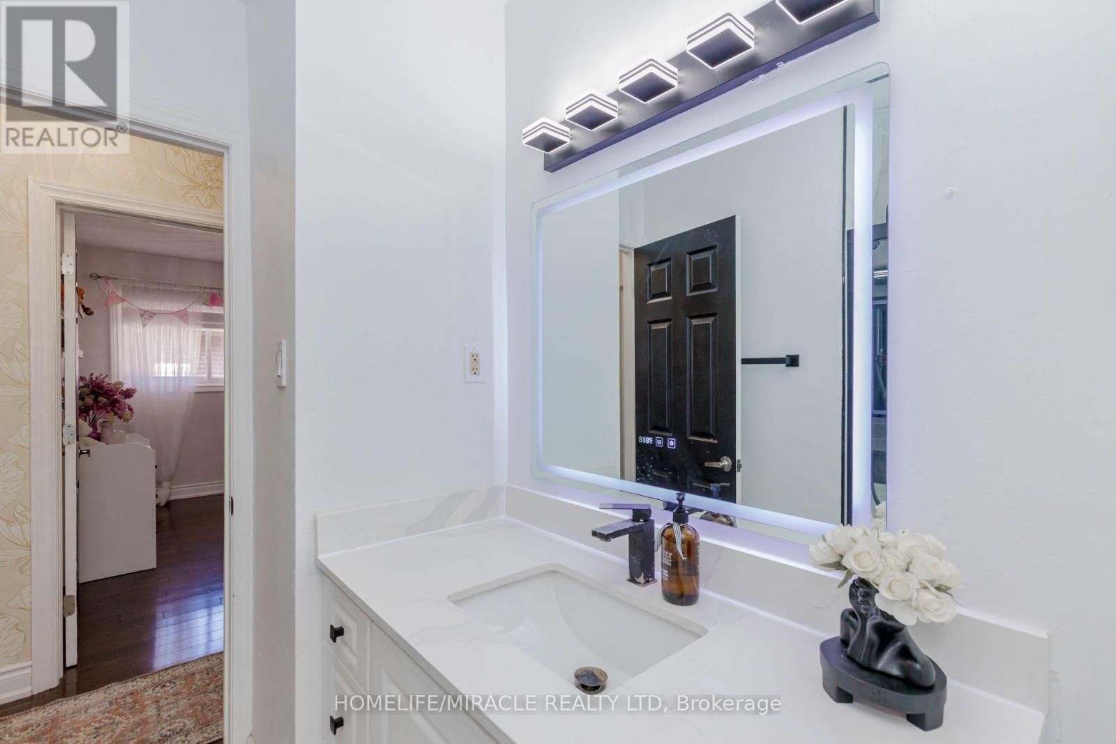 403 DELREX BOULEVARD Image 26