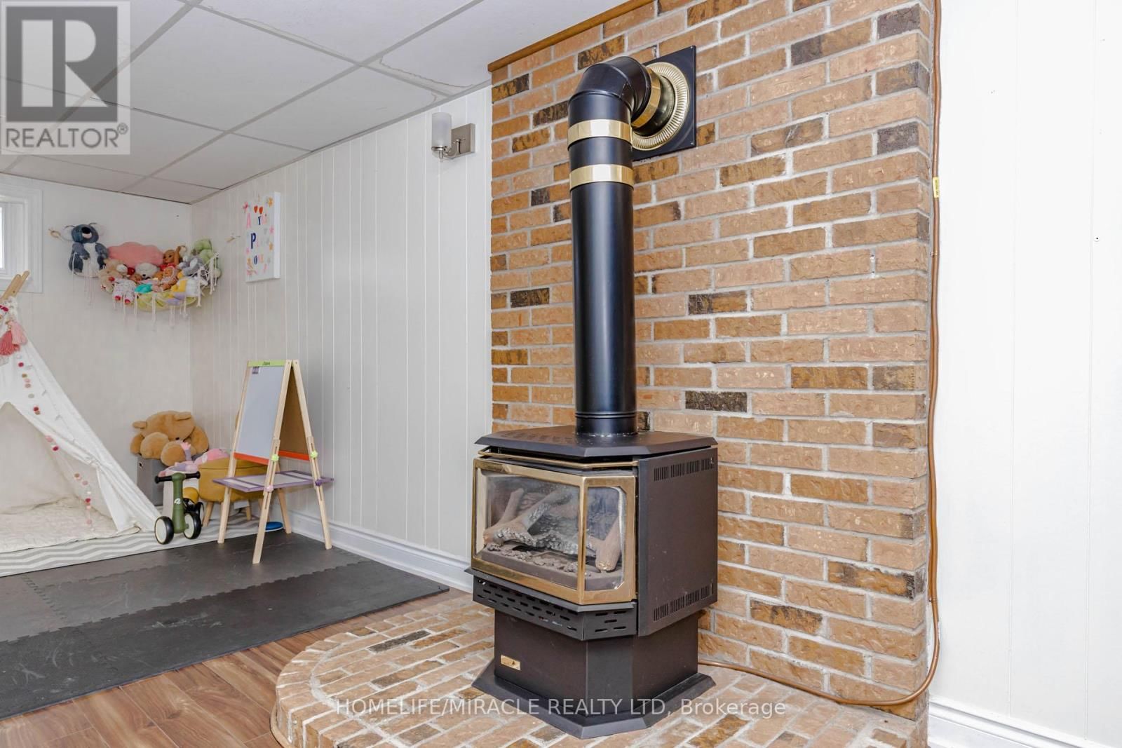 403 DELREX BOULEVARD Image 33