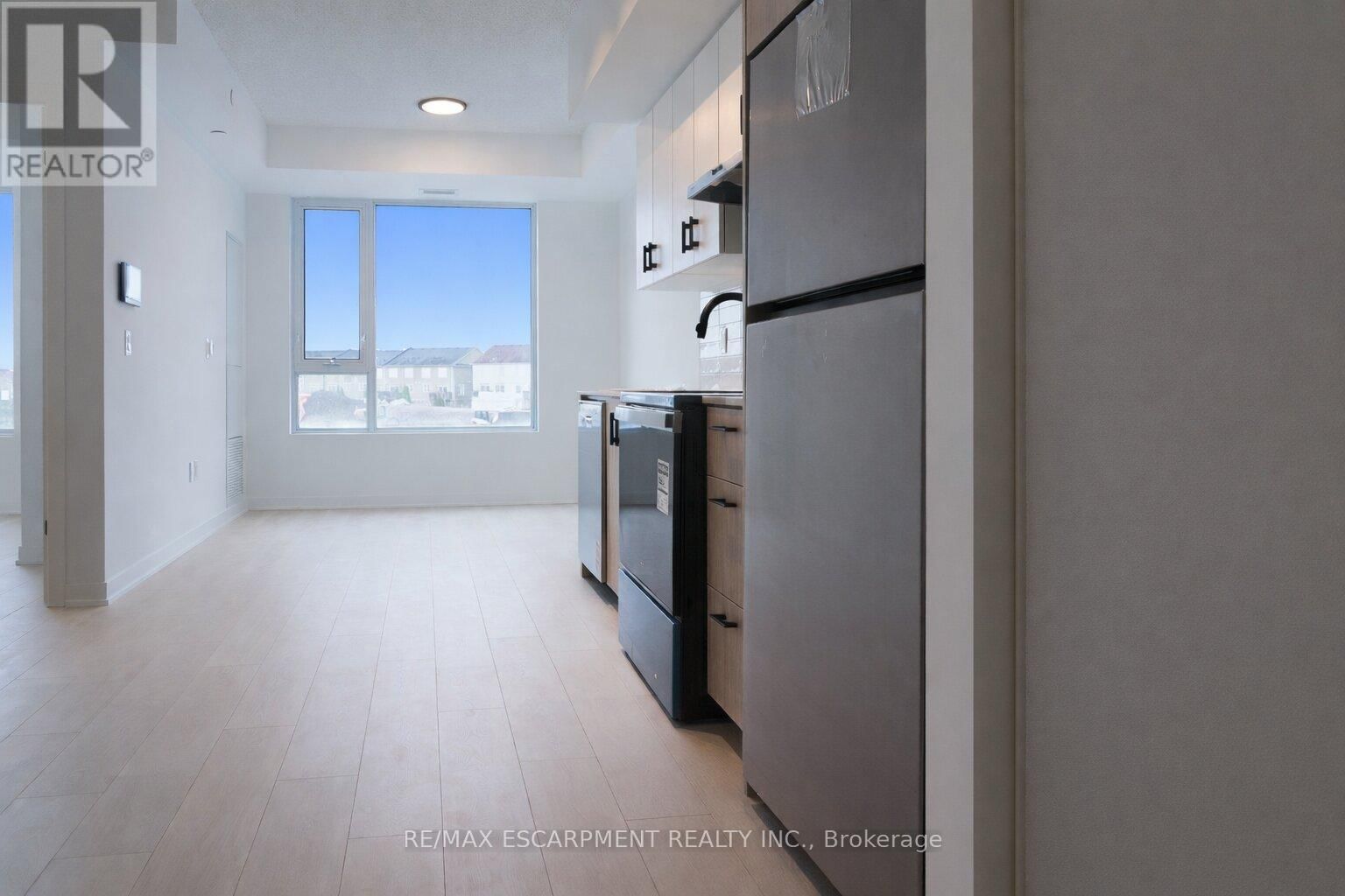 202 - 4878 POWERS COMMON Image 7