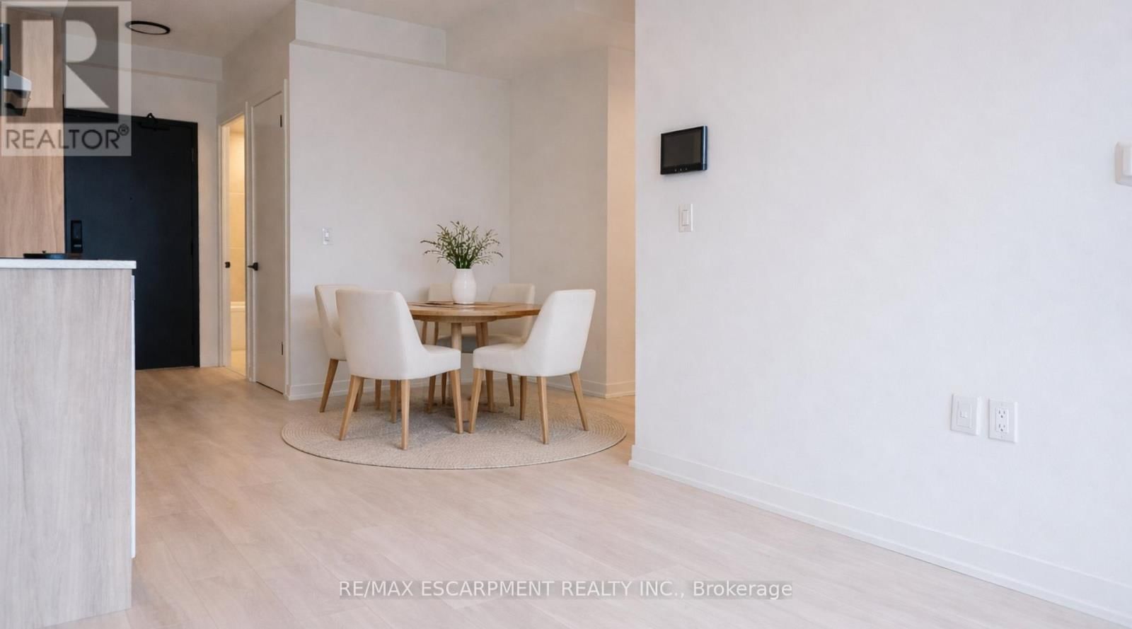 202 - 4878 POWERS COMMON Image 8