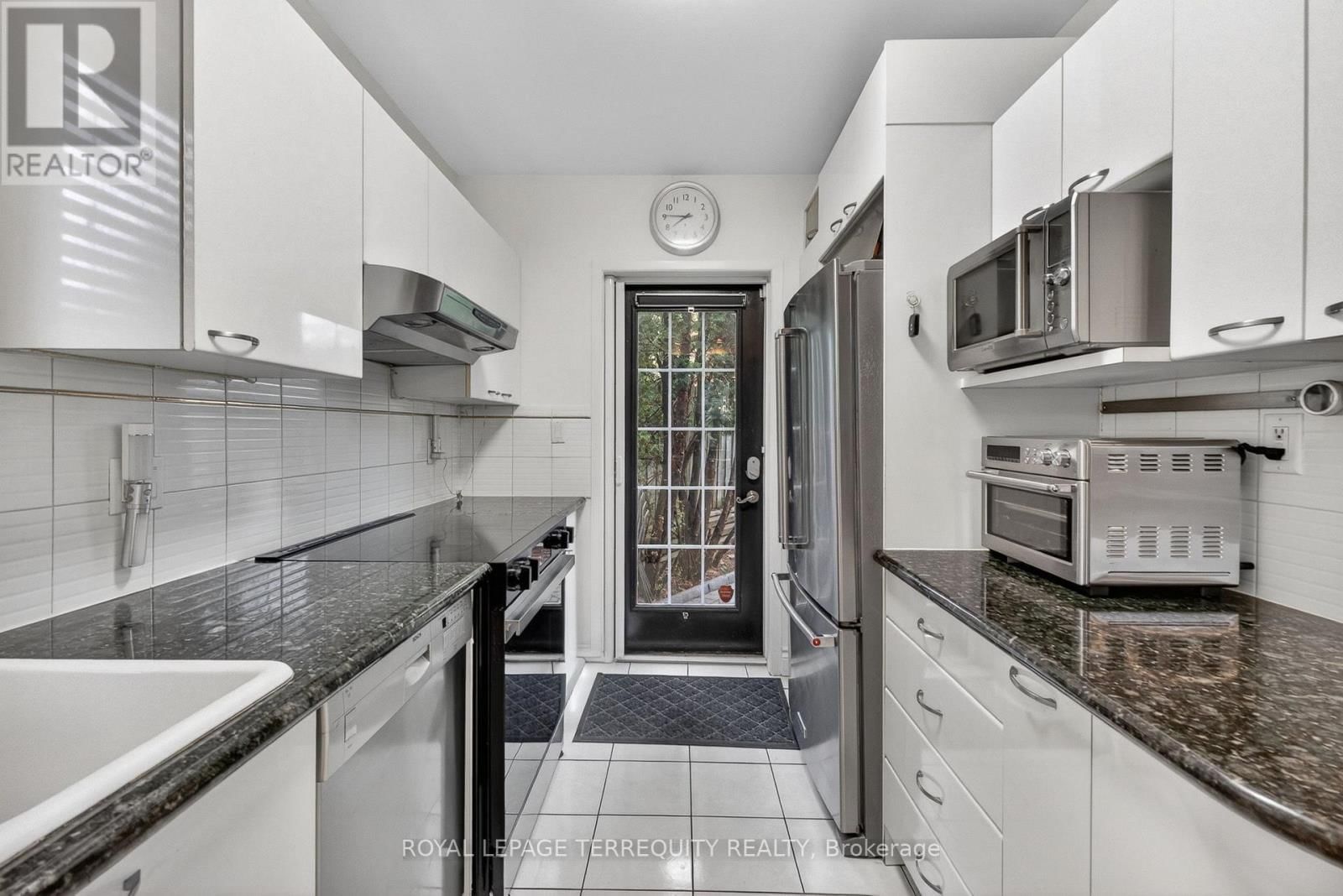 47 BERL AVENUE Image 18