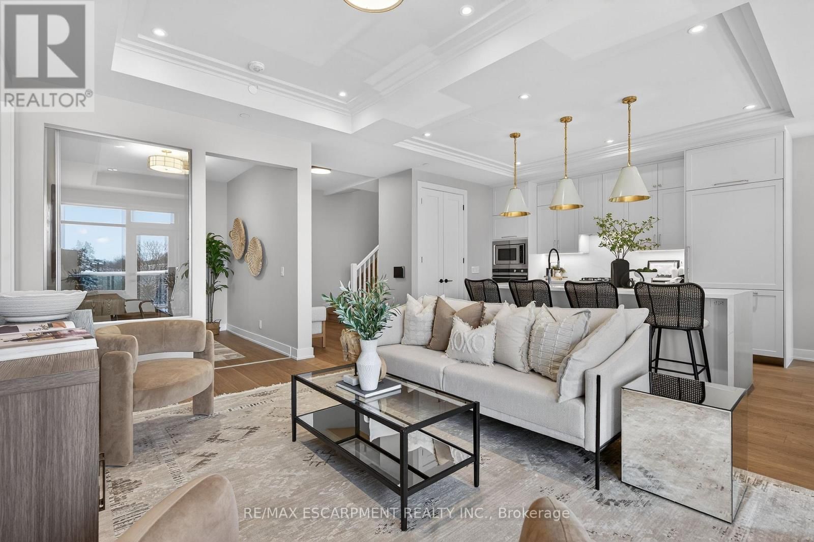 401 - 123 MAURICE DRIVE Image 16