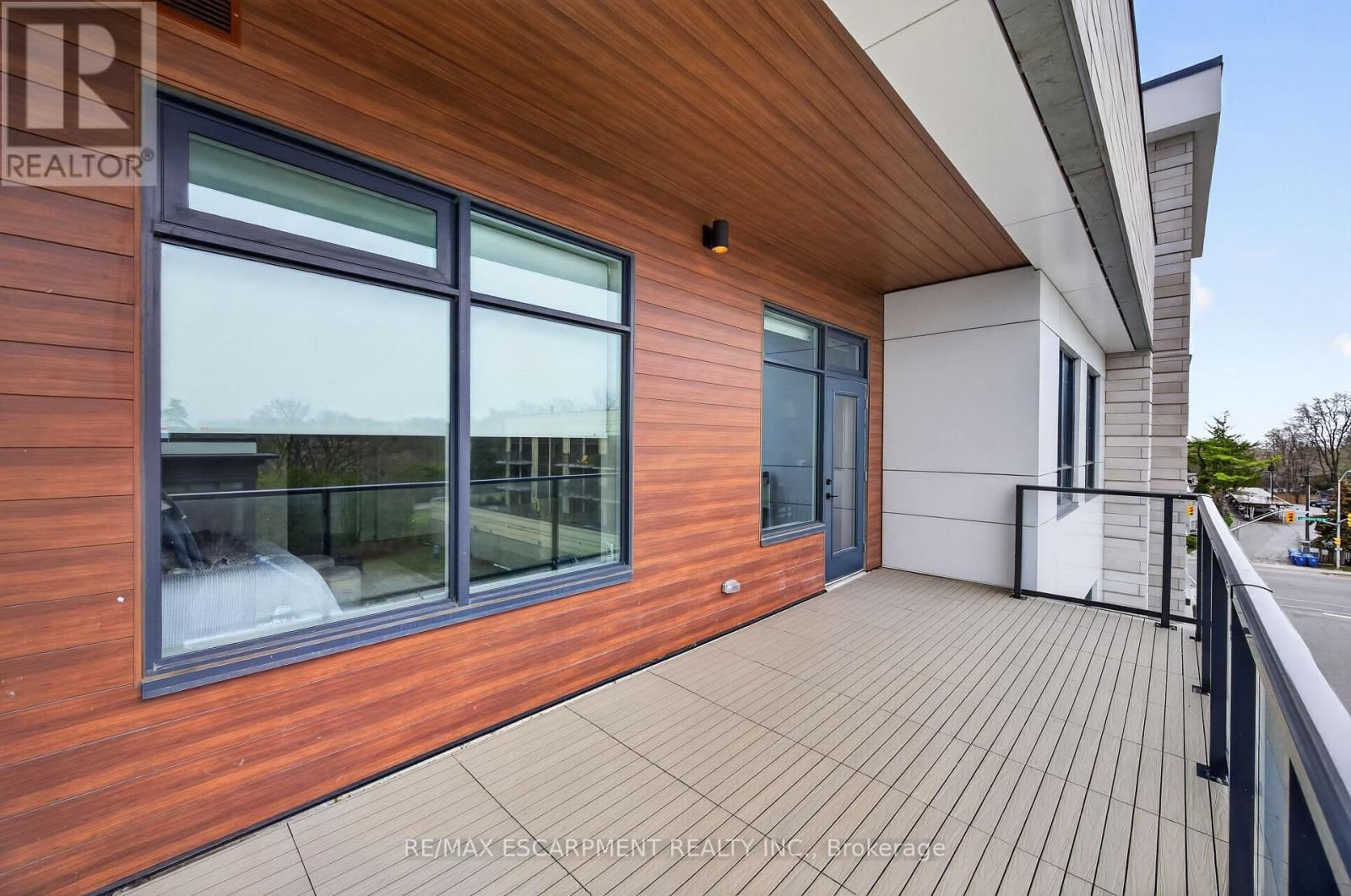 401 - 123 MAURICE DRIVE Image 17