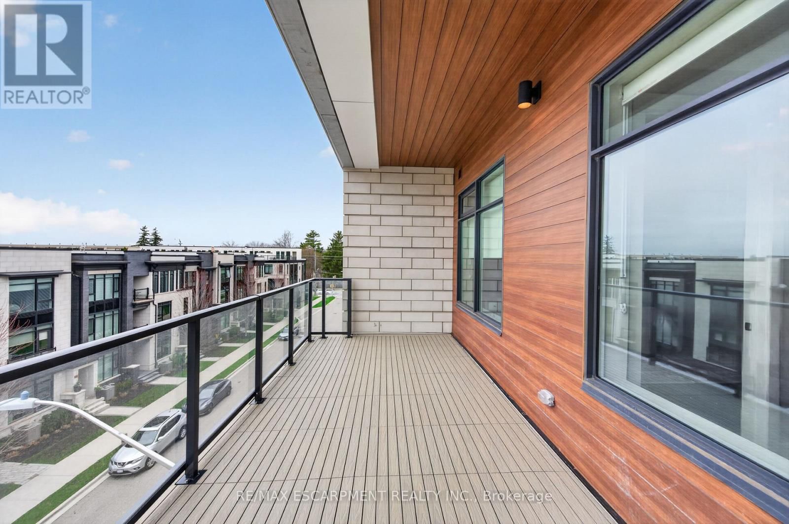 401 - 123 MAURICE DRIVE Image 18