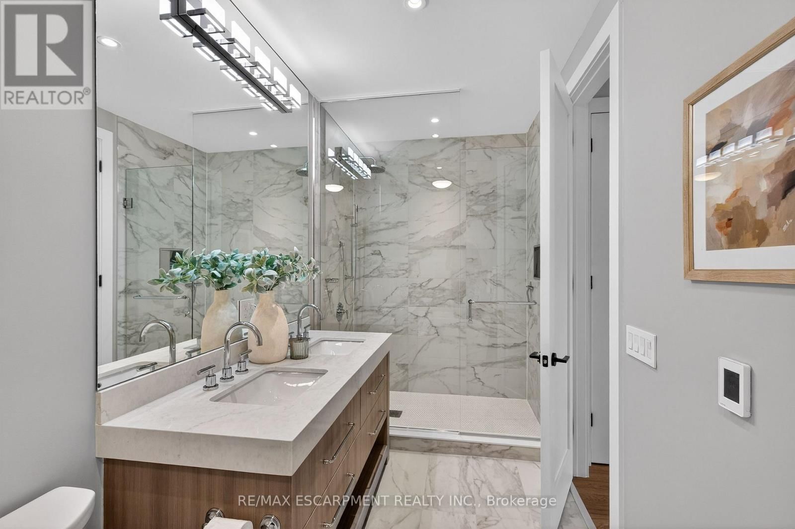 401 - 123 MAURICE DRIVE Image 25